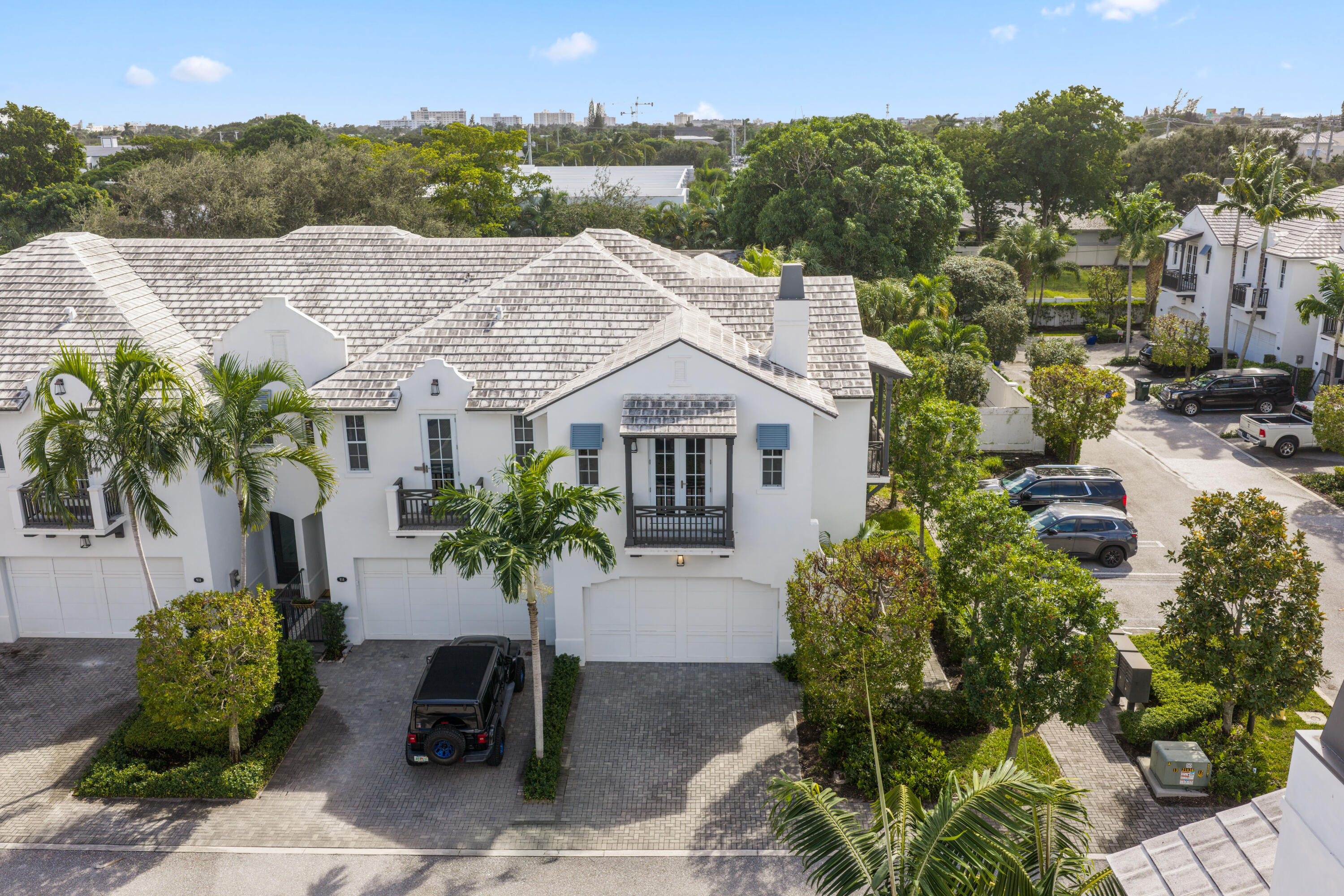 914 St George Blvd