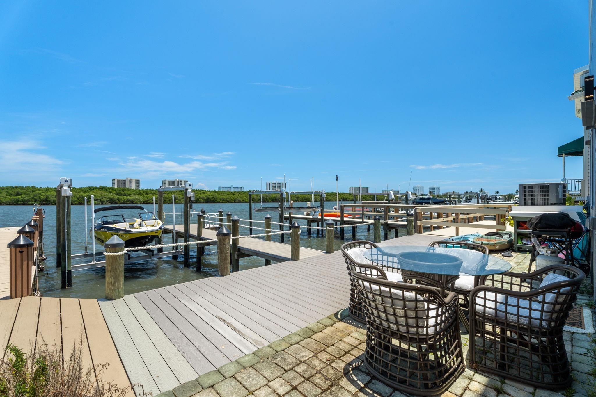 392 Nettles Blvd,Jensen Beach, FL 34957