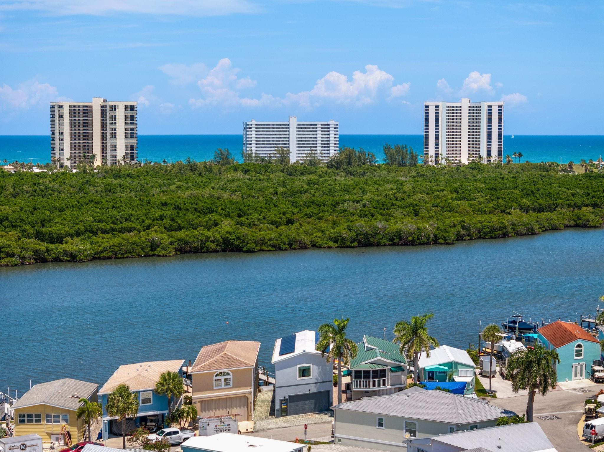 392 Nettles Blvd,Jensen Beach, FL 34957