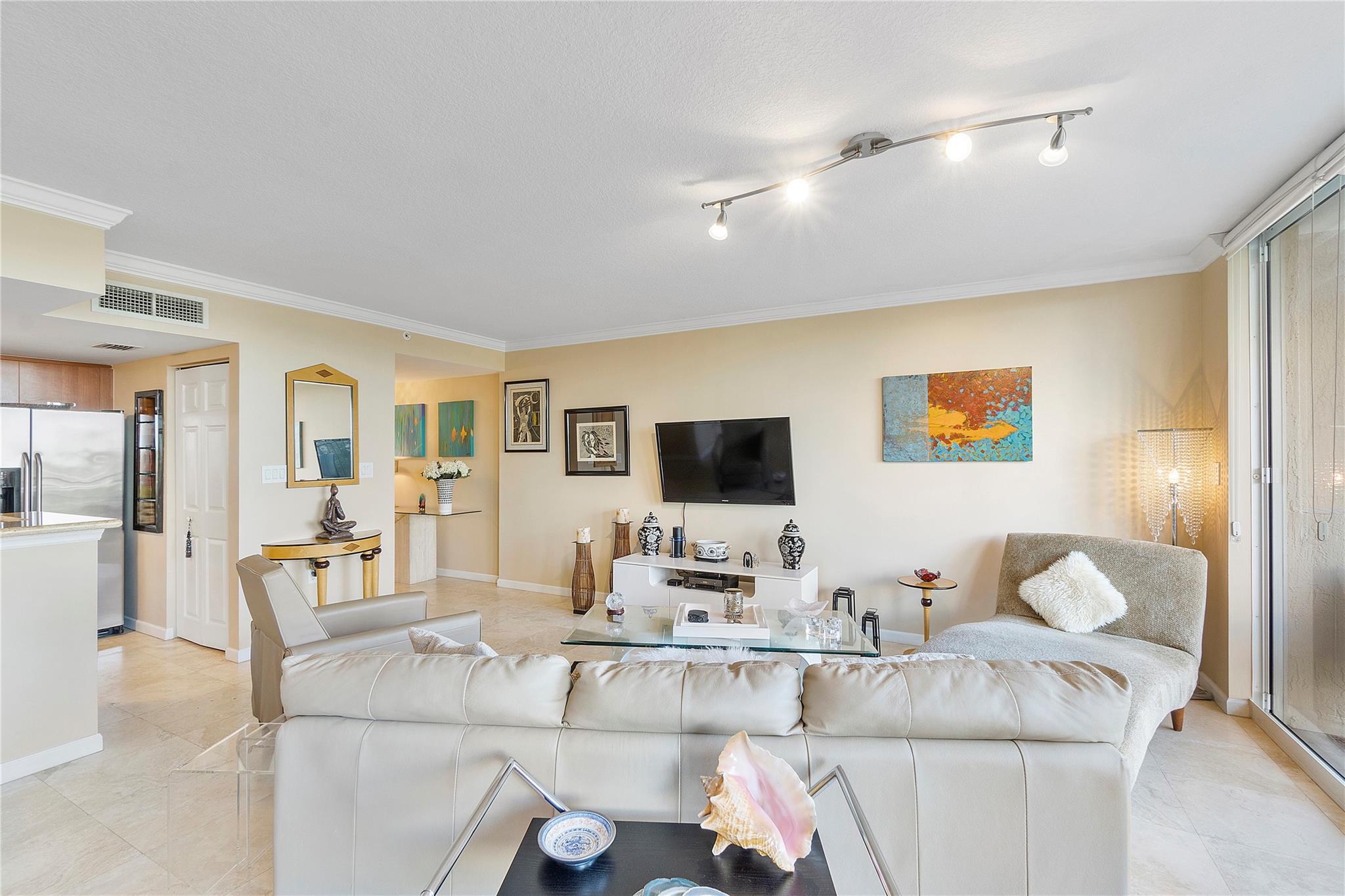 2011 N Ocean Blvd #403 Fort Lauderdale, FL 33305