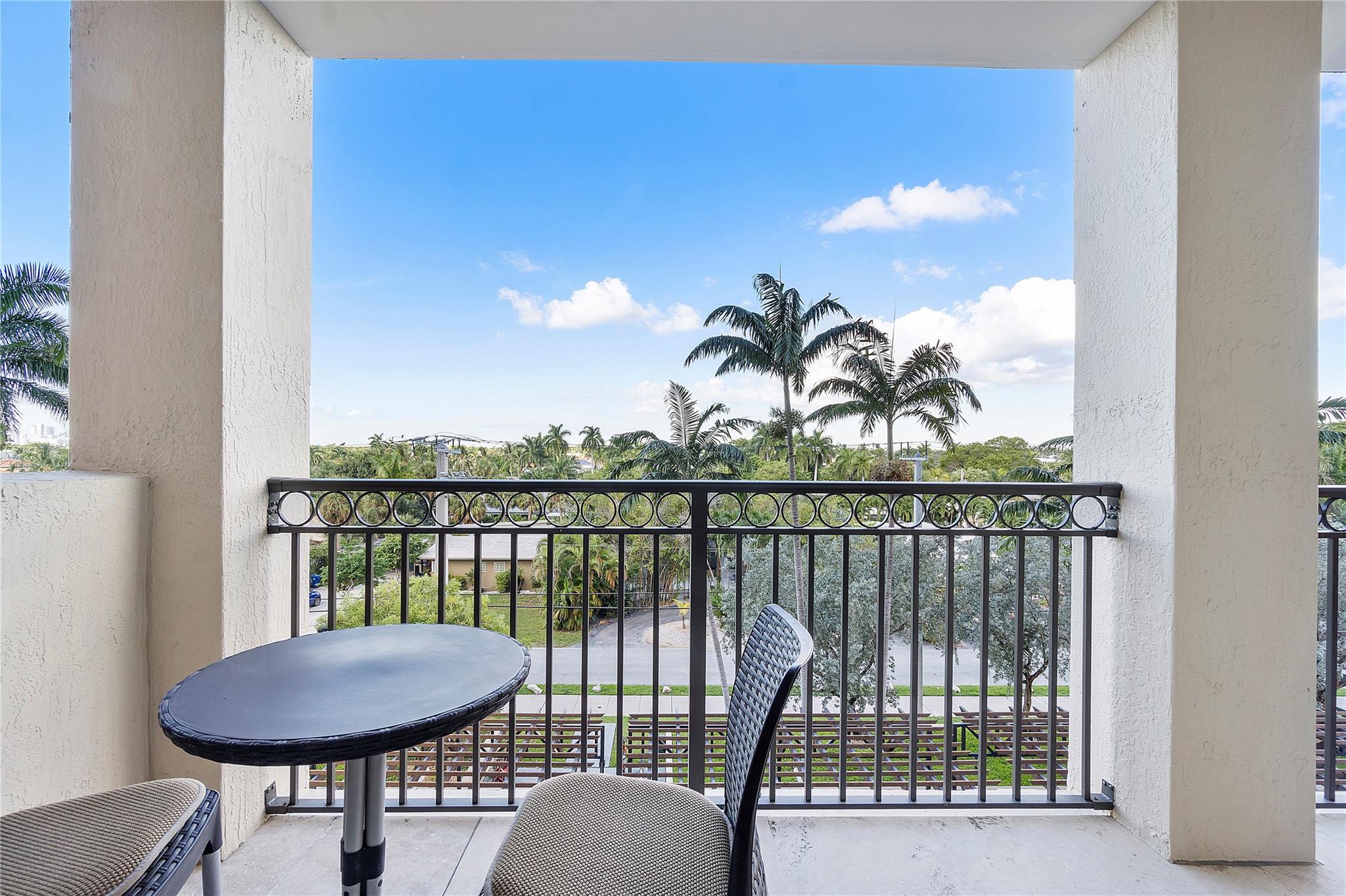 2011 N Ocean Blvd #403 Fort Lauderdale, FL 33305