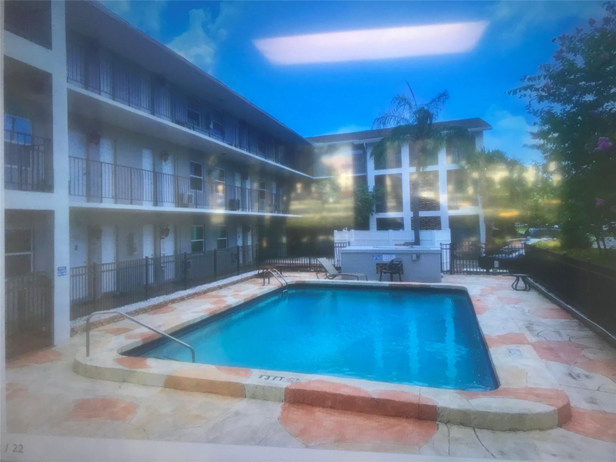 1021 NE 24th Ave #14