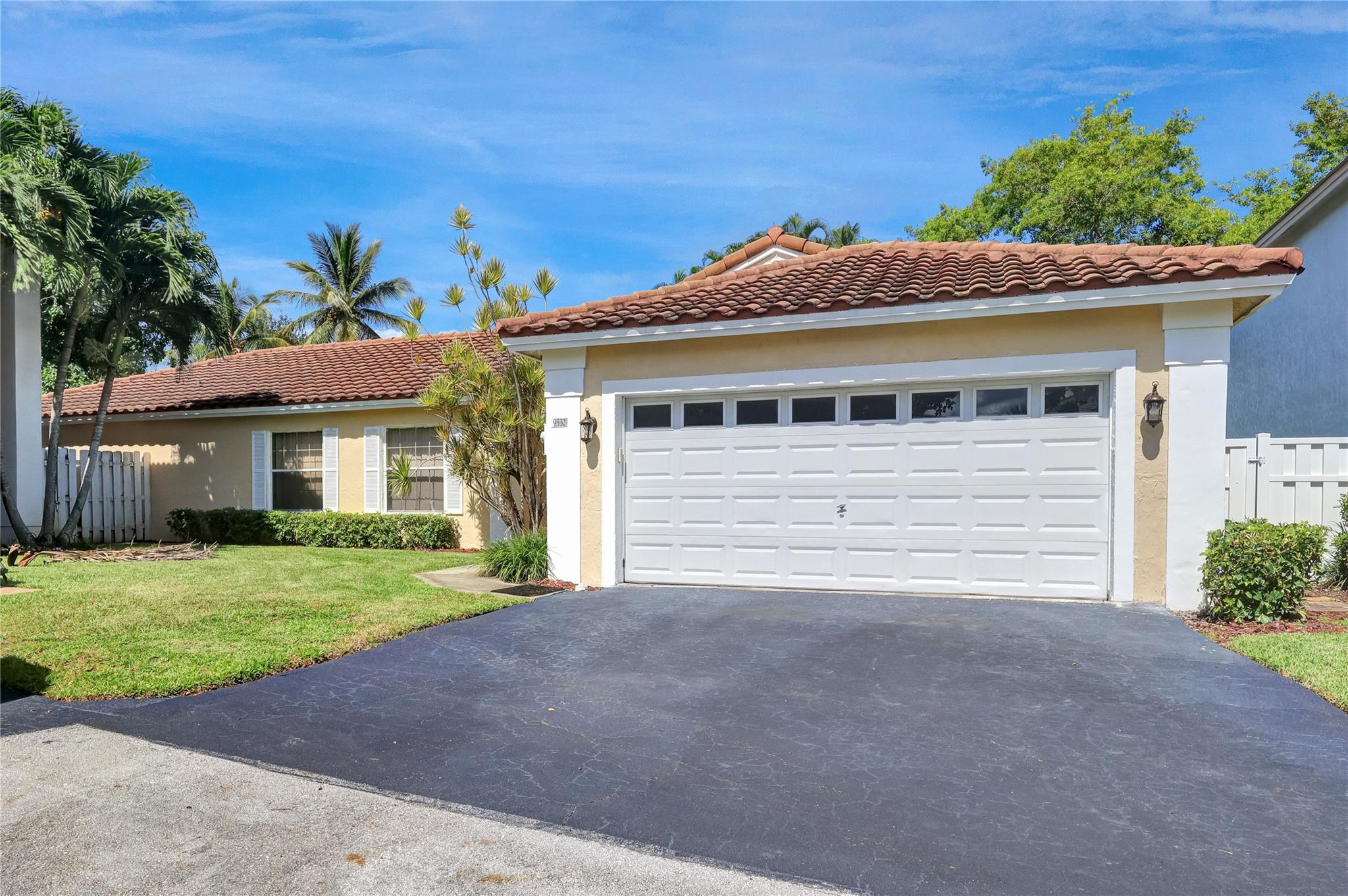 9532 NW 9th Ct