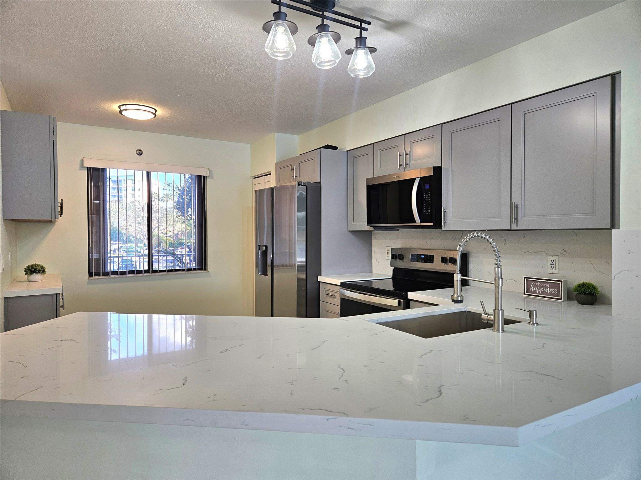2232 N Cypress Bnd Dr #208