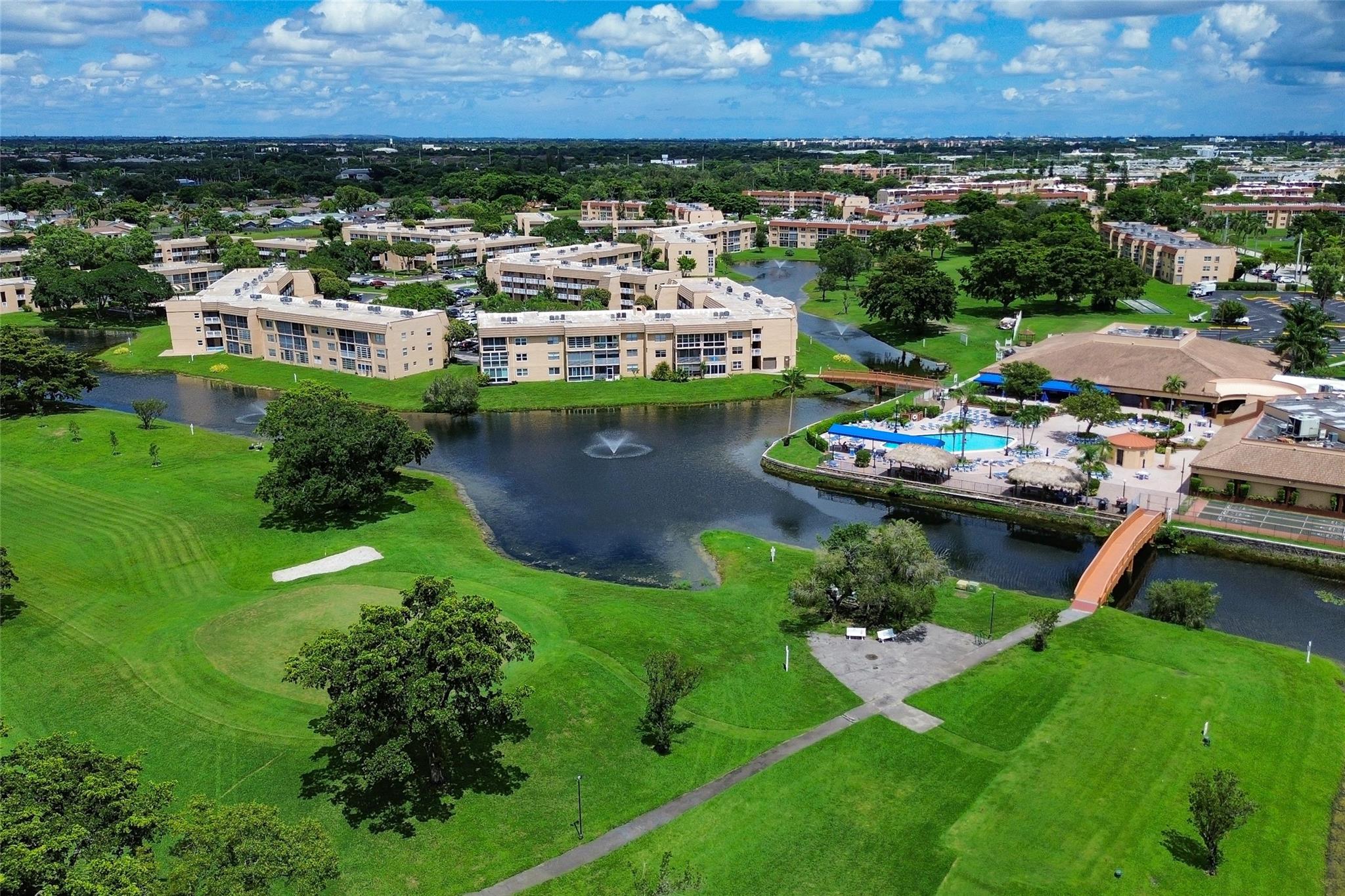 9460 Sunrise Lks Blvd #202