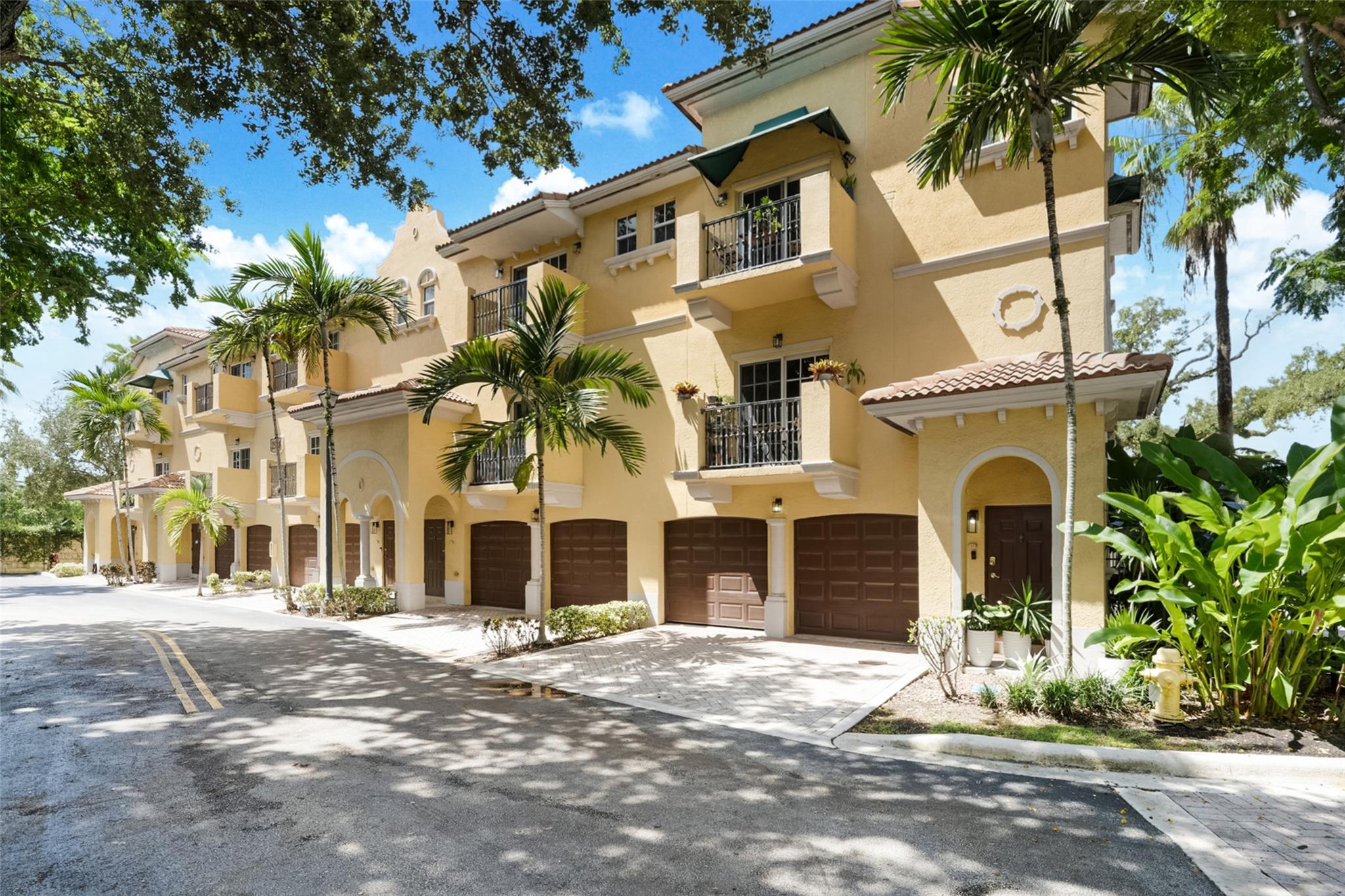 2544 SW 14th Ave #105