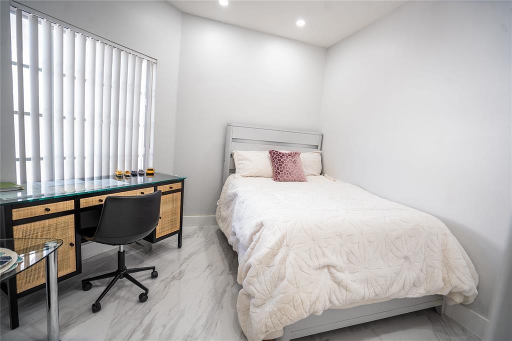 4723 SW 12th Pl Deerfield Beach, FL 33442