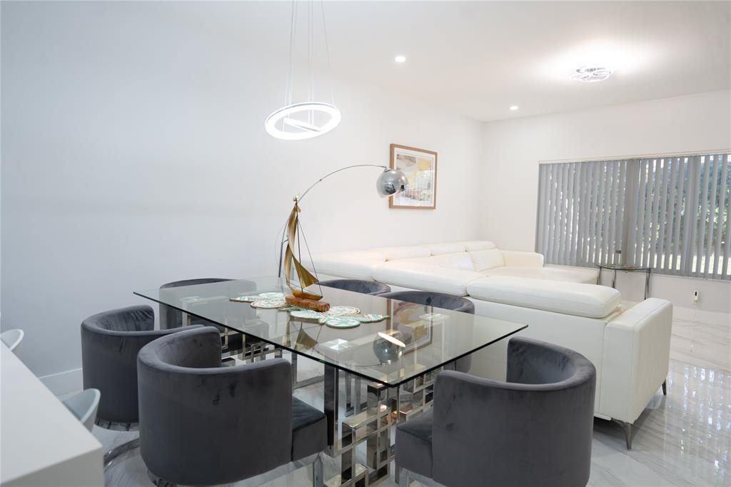 4723 SW 12th Pl Deerfield Beach, FL 33442