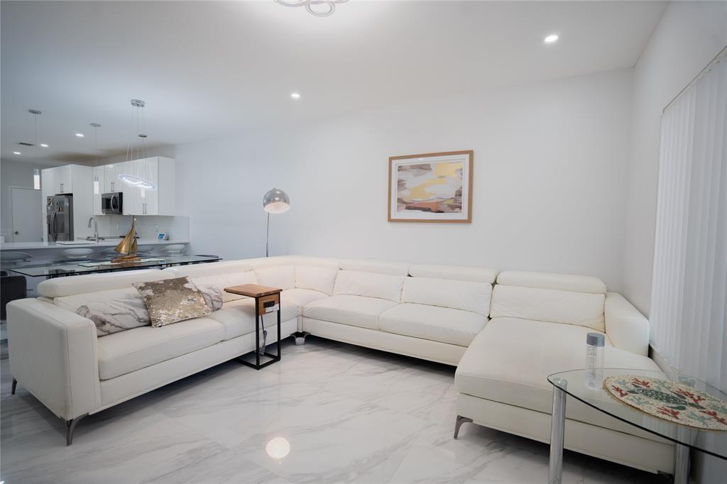 4723 SW 12th Pl Deerfield Beach, FL 33442