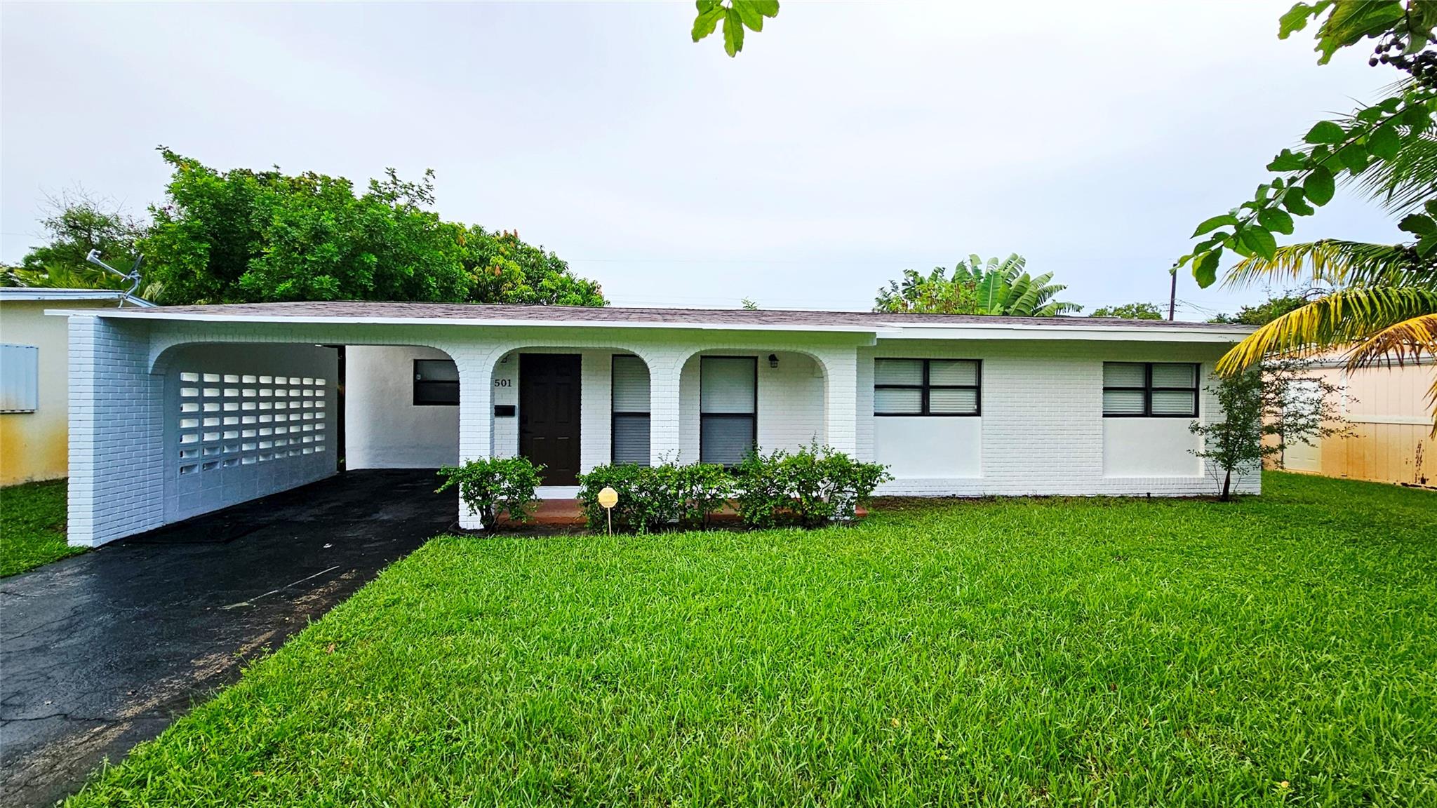 501 NW 30th Ct
