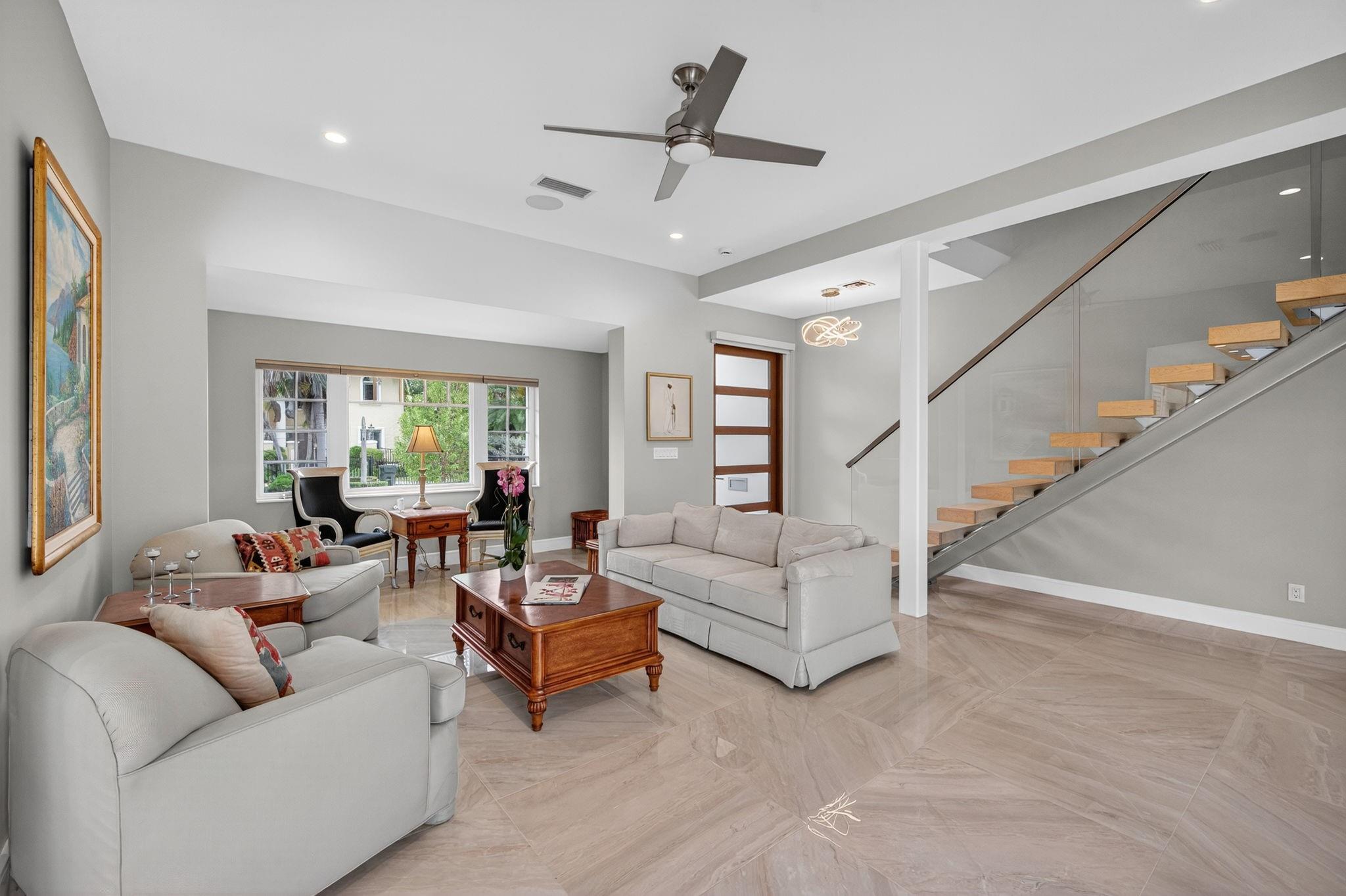 2024 Harbourview Dr Fort Lauderdale, FL 33316