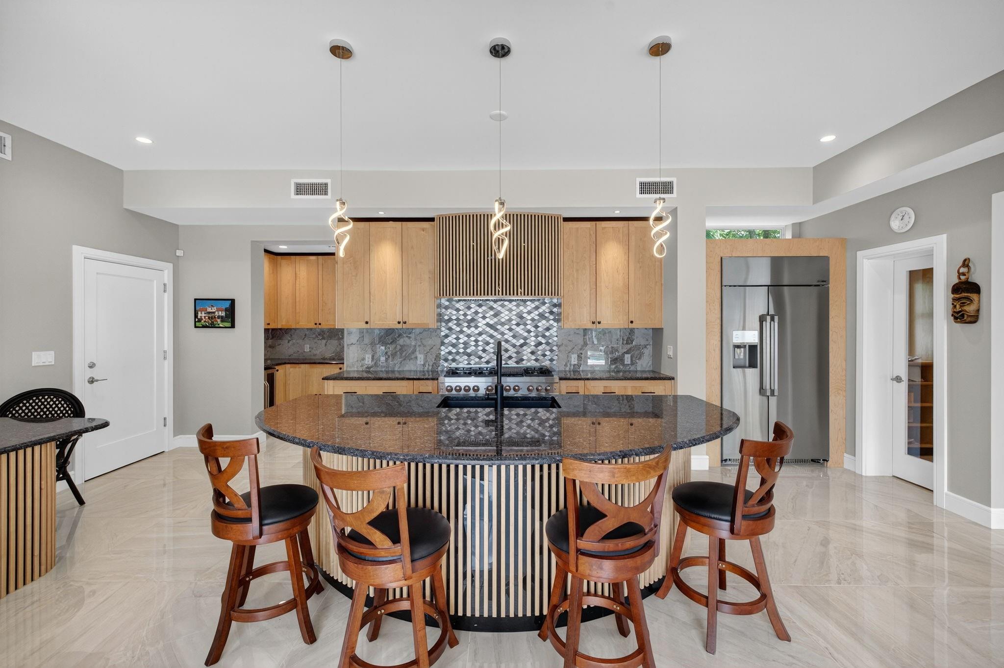 2024 Harbourview Dr Fort Lauderdale, FL 33316