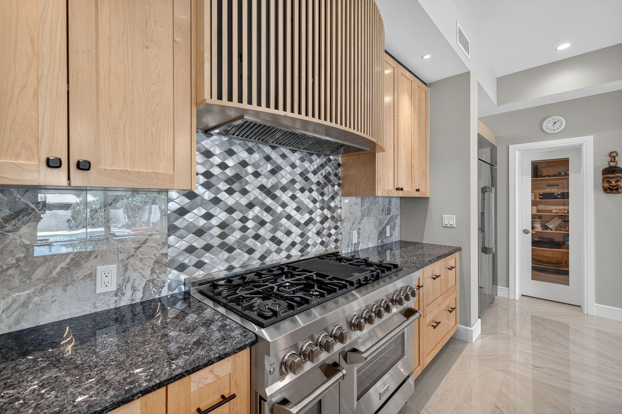 2024 Harbourview Dr Fort Lauderdale, FL 33316