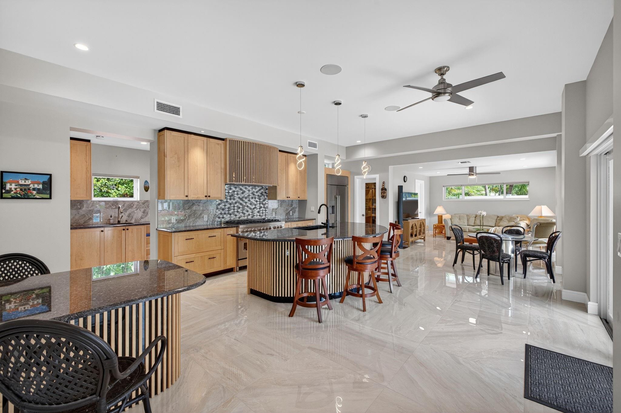 2024 Harbourview Dr Fort Lauderdale, FL 33316