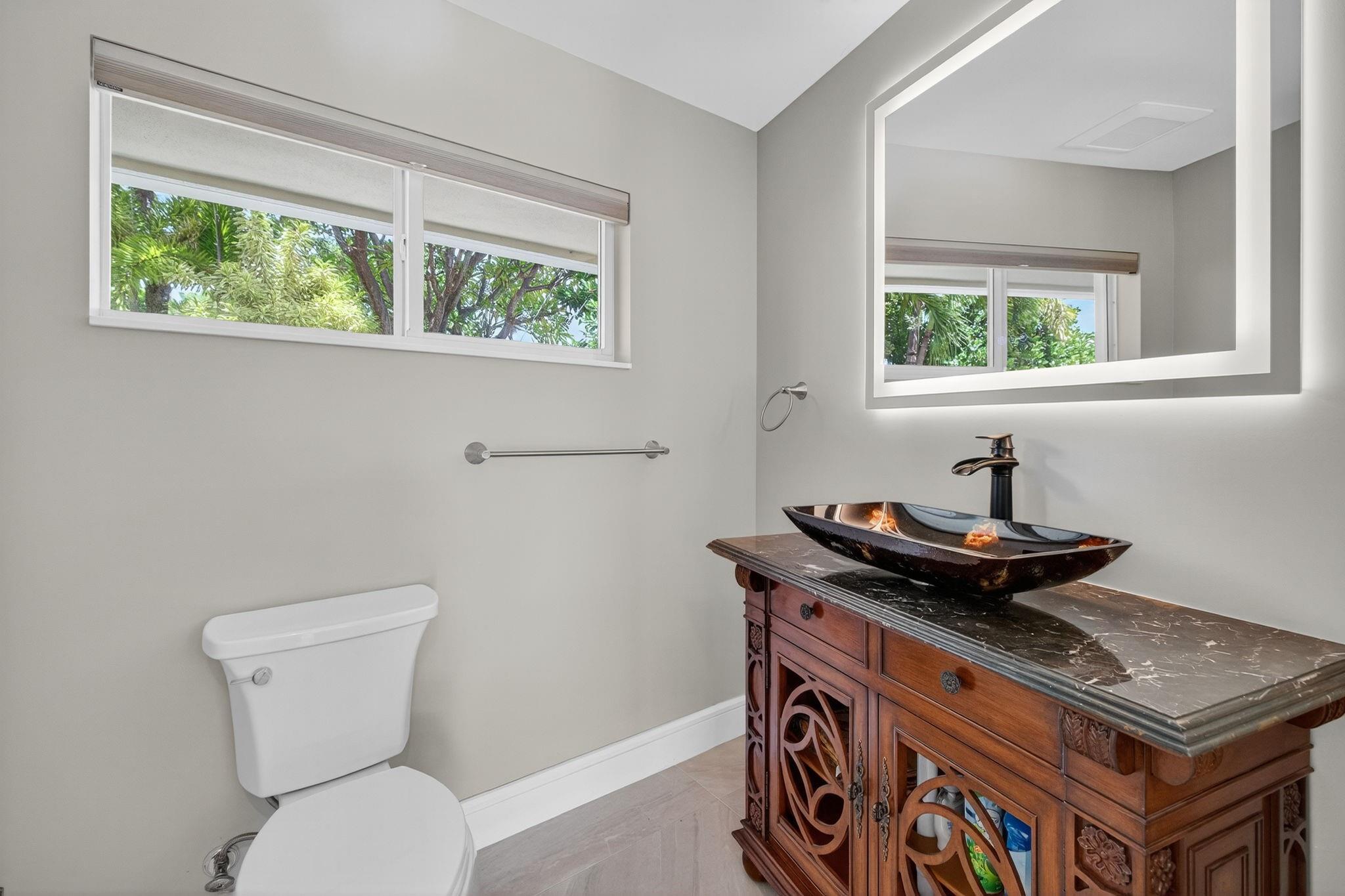 2024 Harbourview Dr Fort Lauderdale, FL 33316