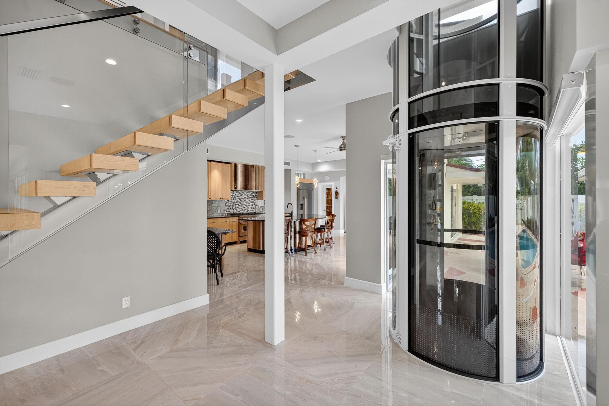 2024 Harbourview Dr Fort Lauderdale, FL 33316