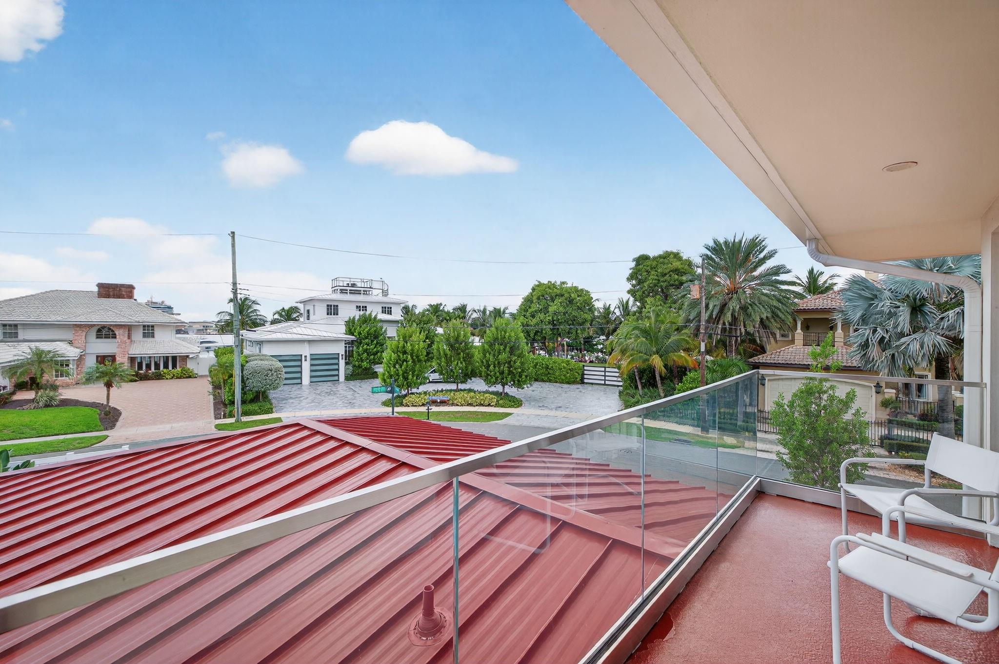 2024 Harbourview Dr Fort Lauderdale, FL 33316