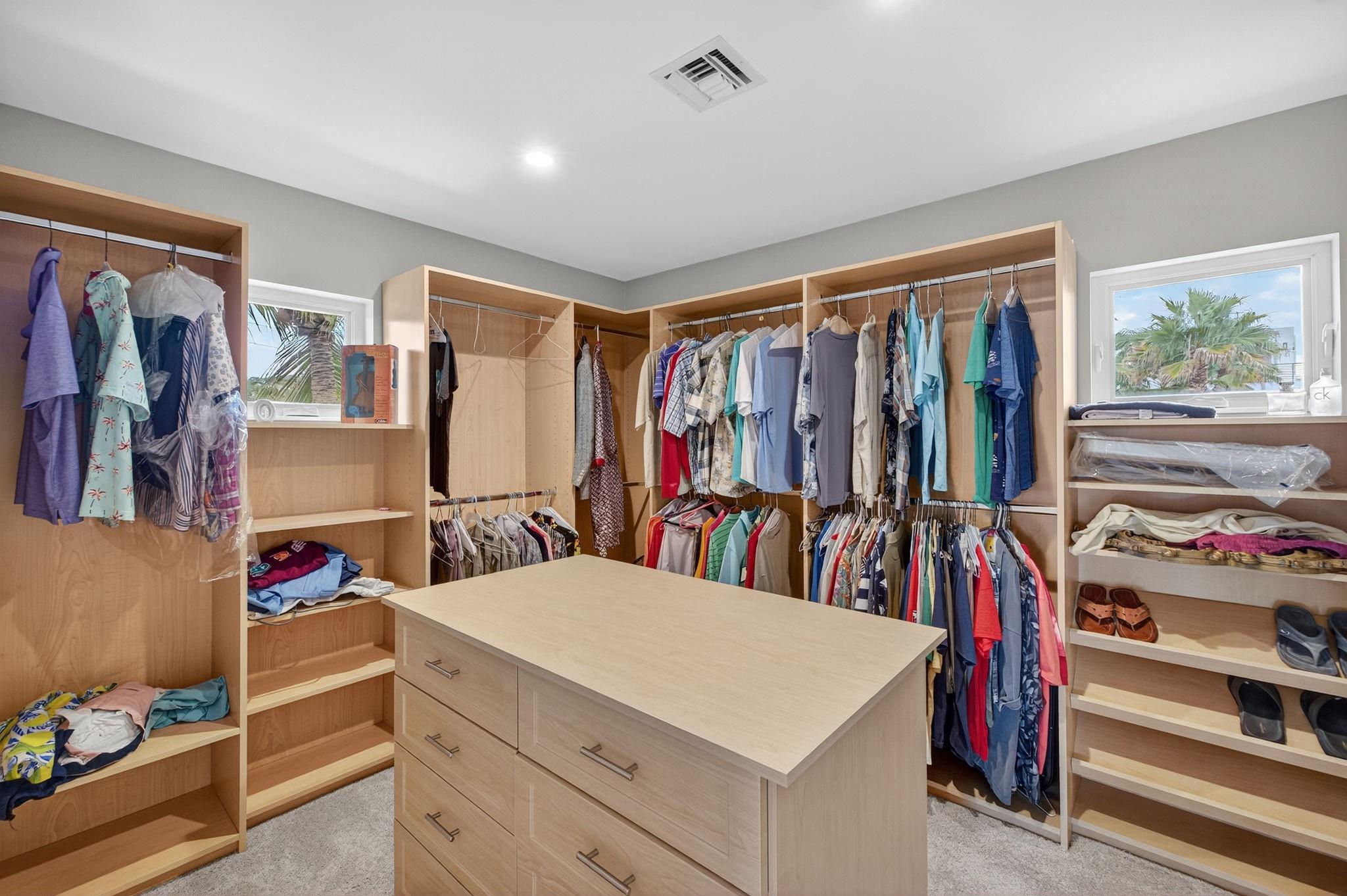 2024 Harbourview Dr Fort Lauderdale, FL 33316