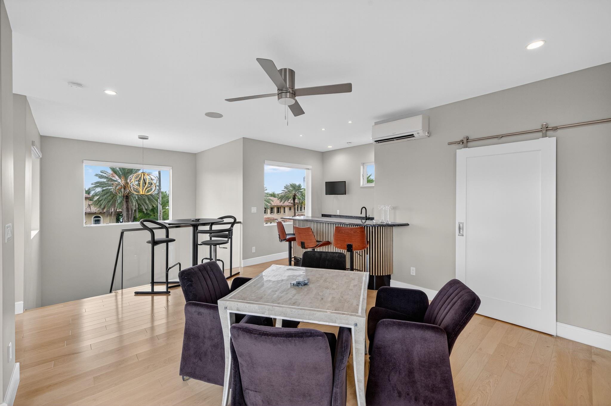 2024 Harbourview Dr Fort Lauderdale, FL 33316