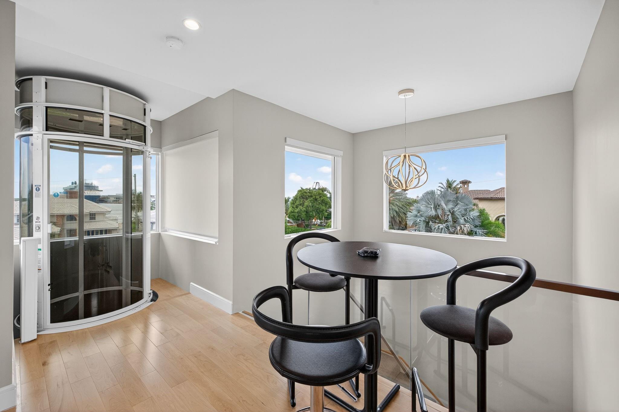 2024 Harbourview Dr Fort Lauderdale, FL 33316