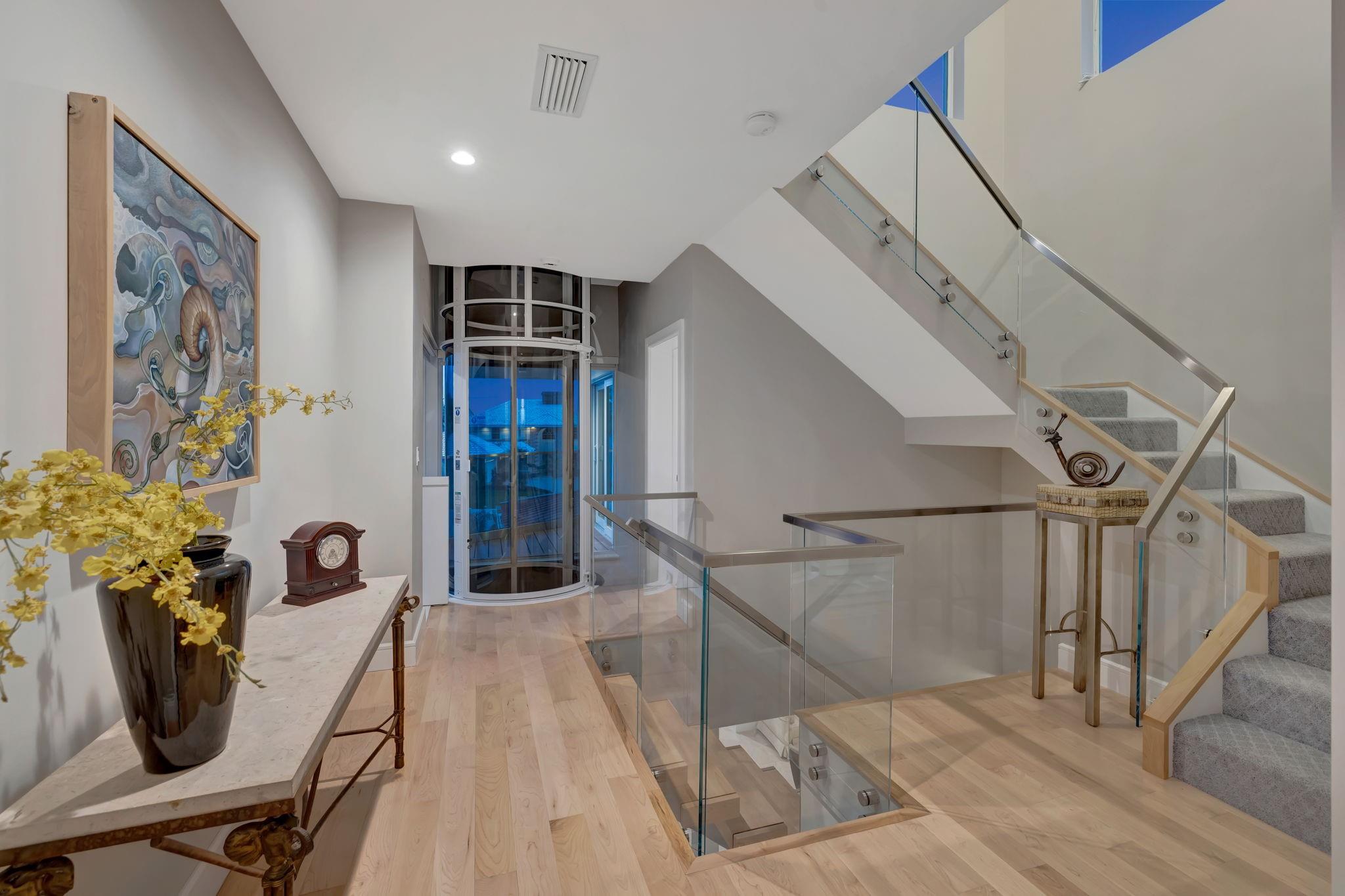 2024 Harbourview Dr Fort Lauderdale, FL 33316