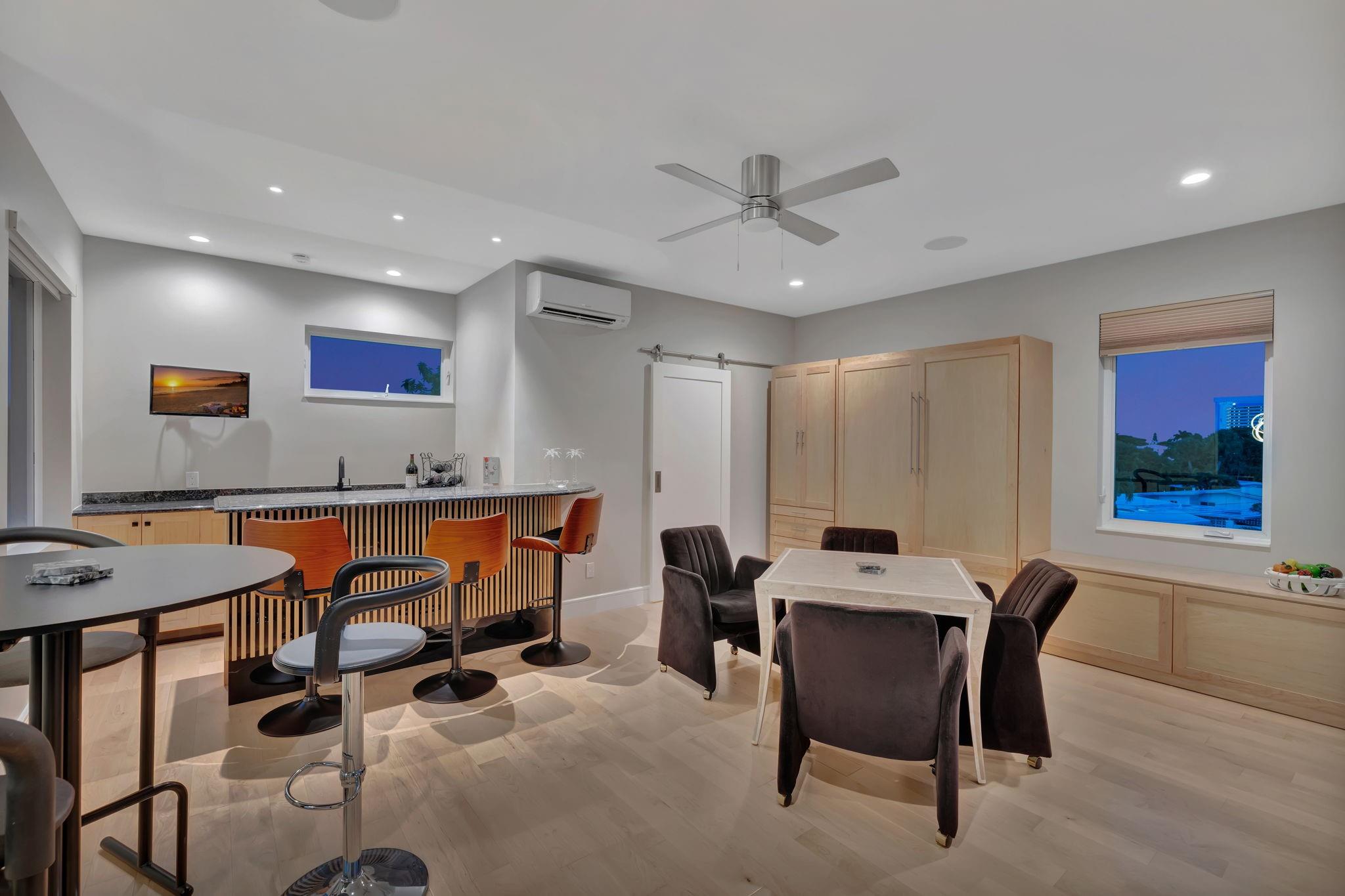 2024 Harbourview Dr Fort Lauderdale, FL 33316