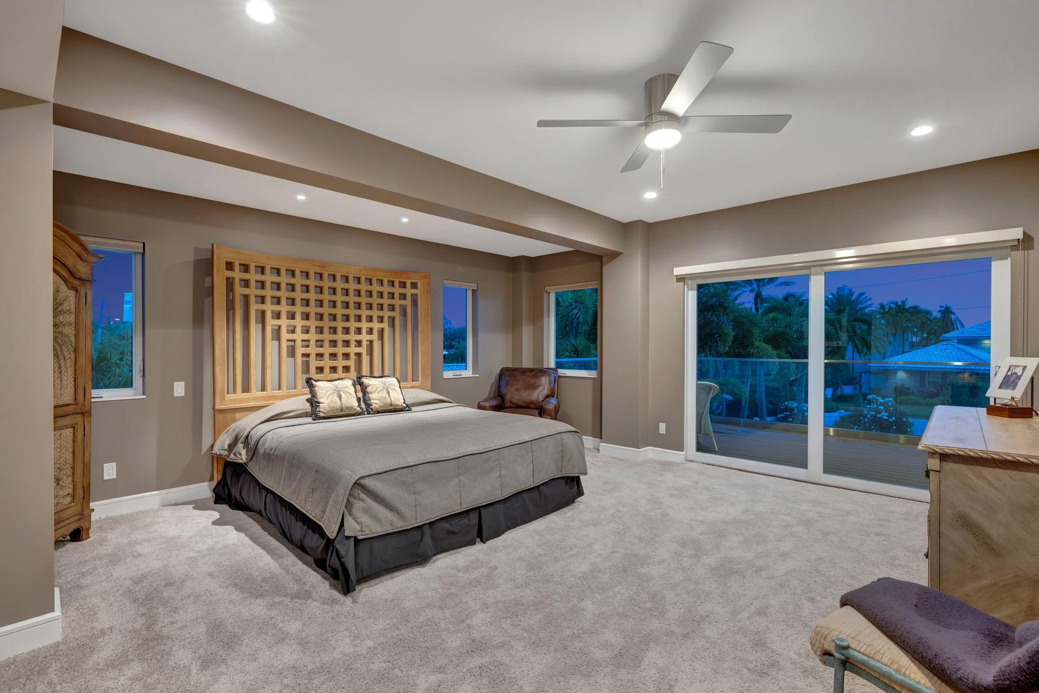 2024 Harbourview Dr Fort Lauderdale, FL 33316