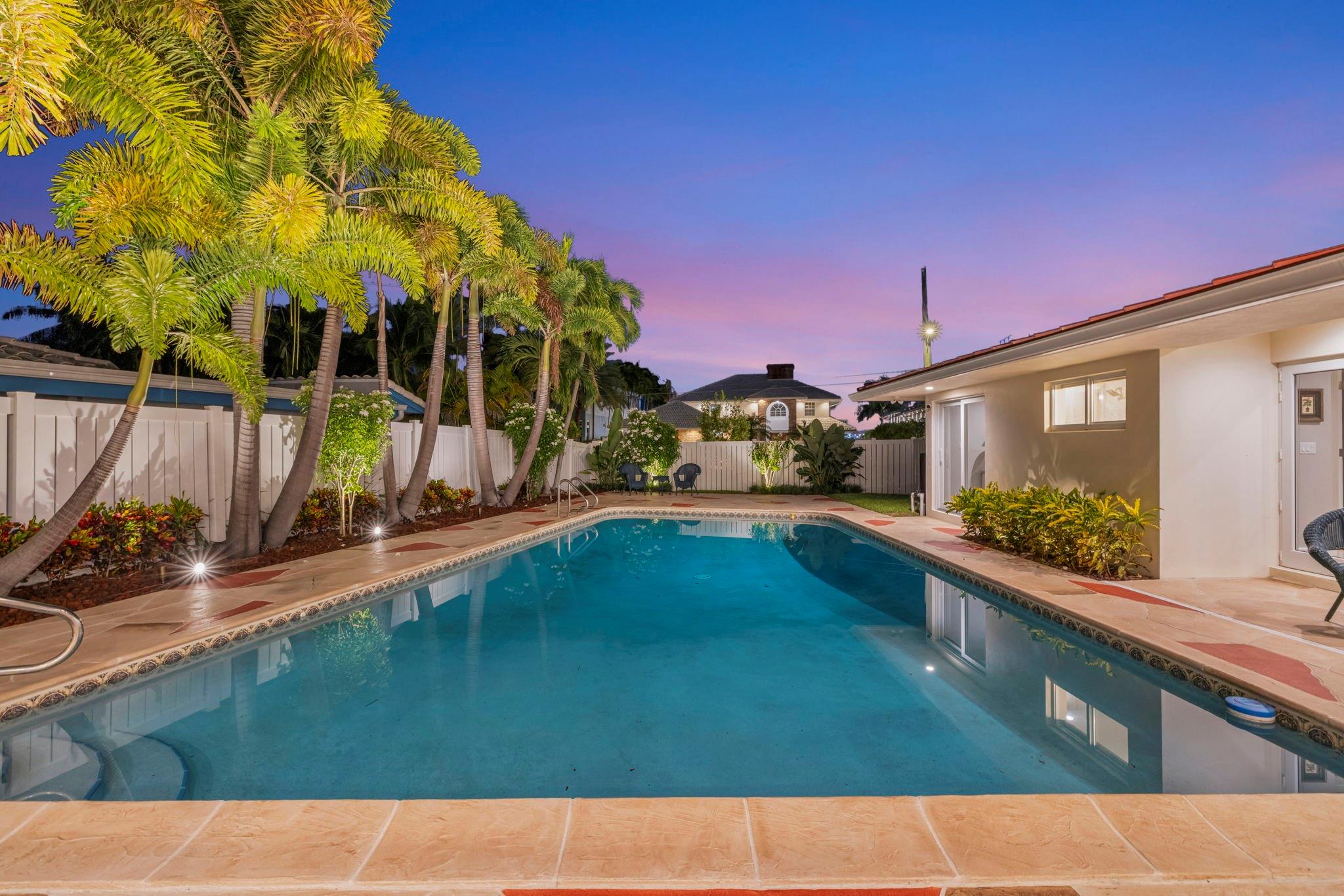 2024 Harbourview Dr Fort Lauderdale, FL 33316