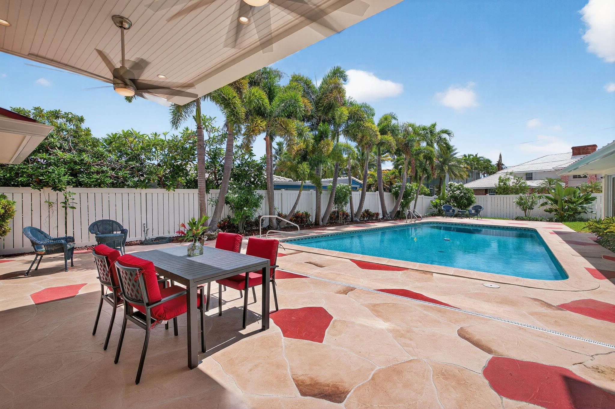 2024 Harbourview Dr Fort Lauderdale, FL 33316