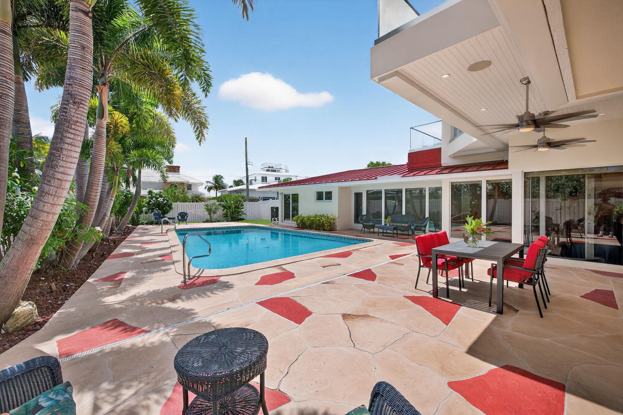 2024 Harbourview Dr Fort Lauderdale, FL 33316