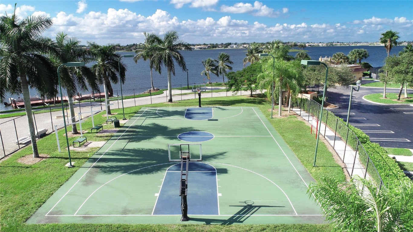 4622 SW 185th Miramar, FL 33029