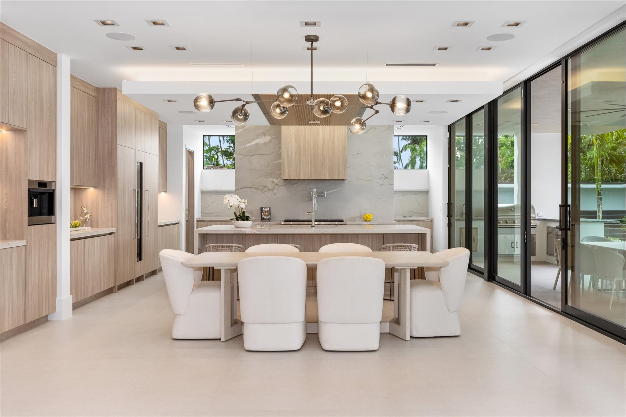 1626 E Lake Dr Fort Lauderdale, FL 33316