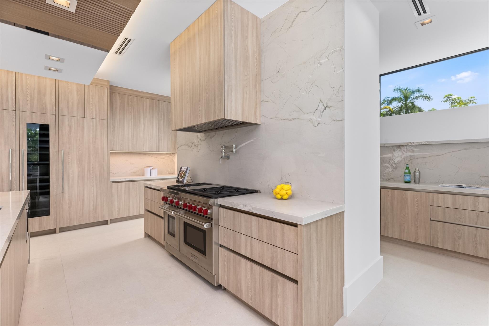 1626 E Lake Dr Fort Lauderdale, FL 33316