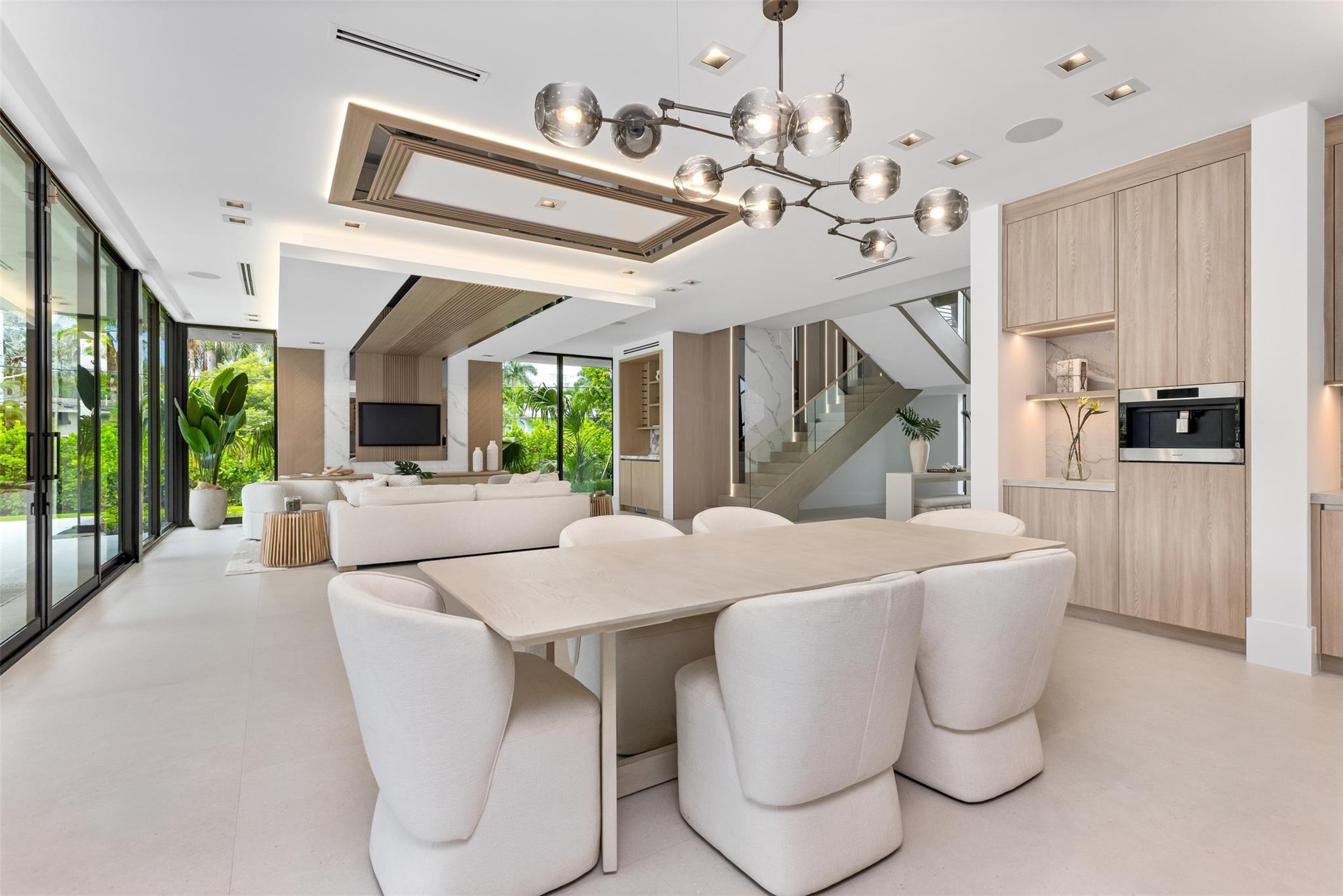 1626 E Lake Dr Fort Lauderdale, FL 33316