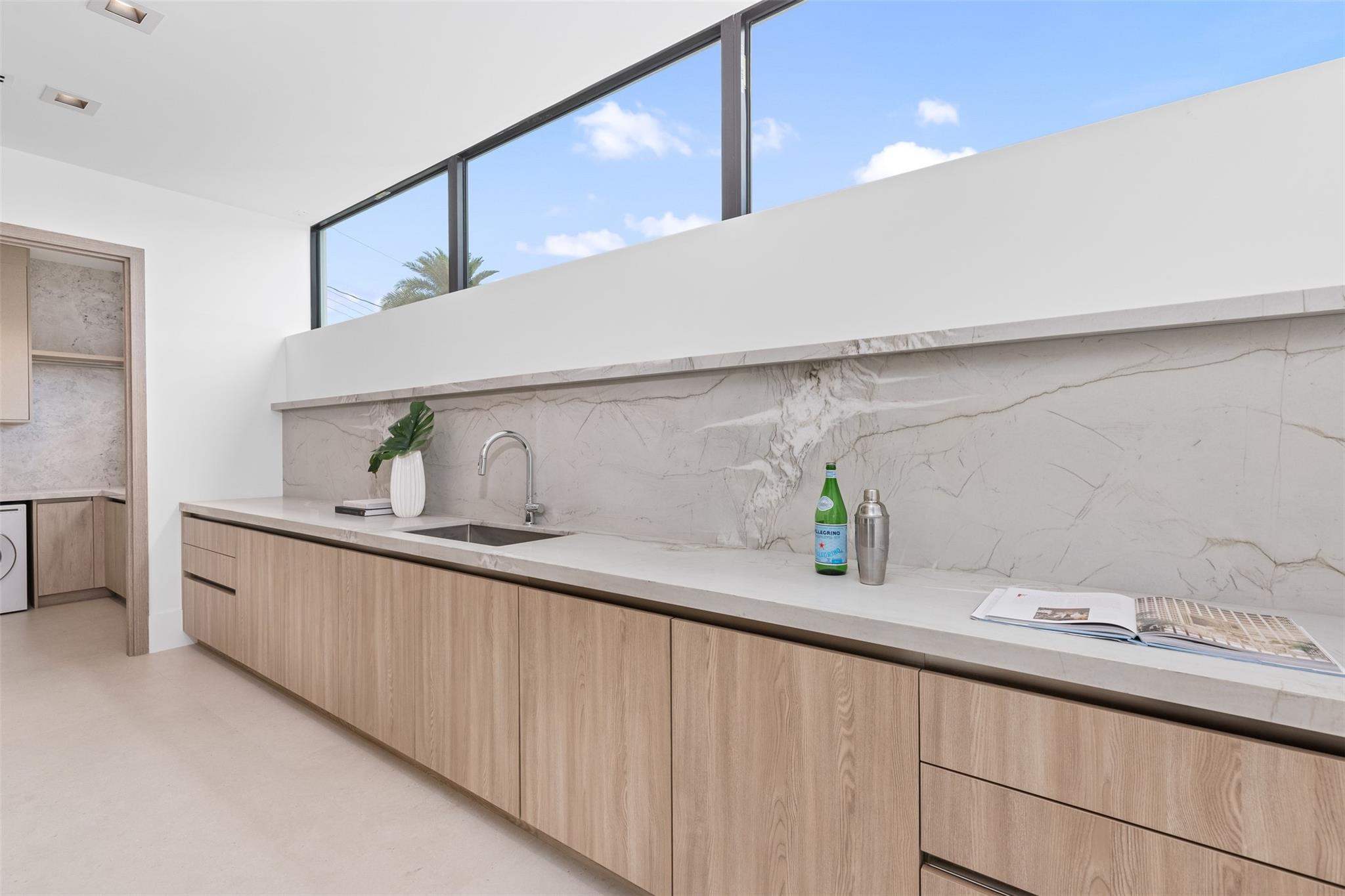 1626 E Lake Dr Fort Lauderdale, FL 33316