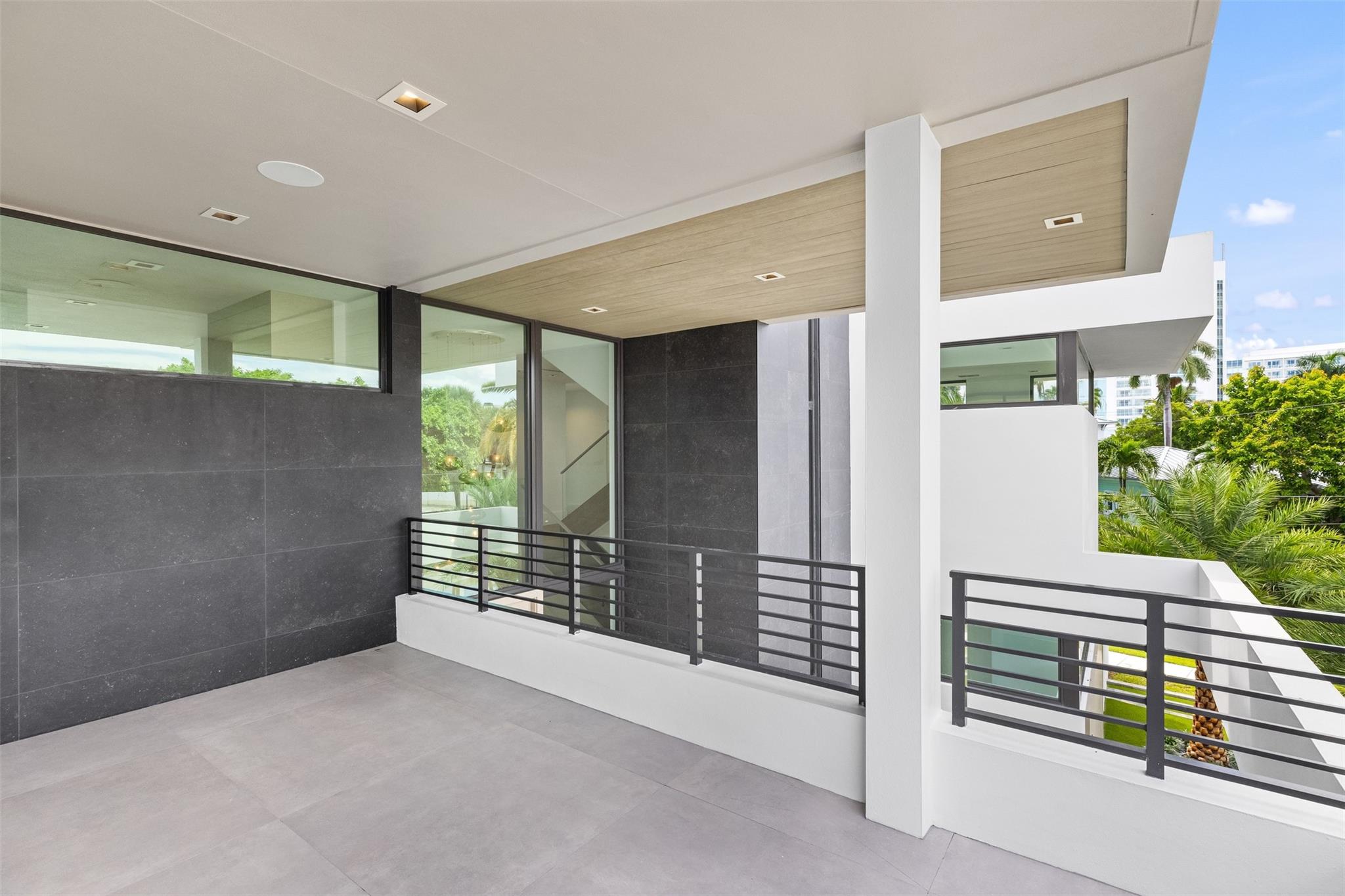 1626 E Lake Dr Fort Lauderdale, FL 33316