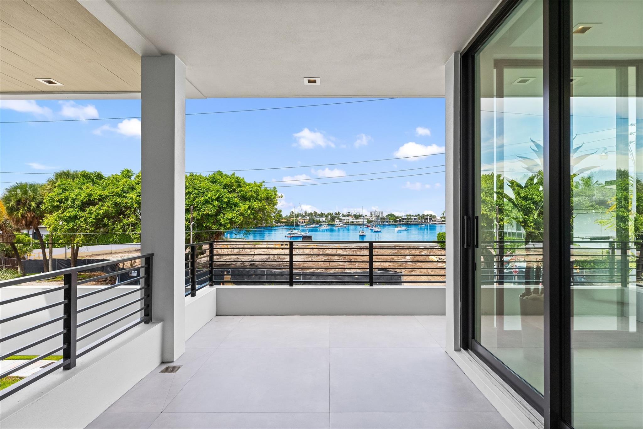 1626 E Lake Dr Fort Lauderdale, FL 33316