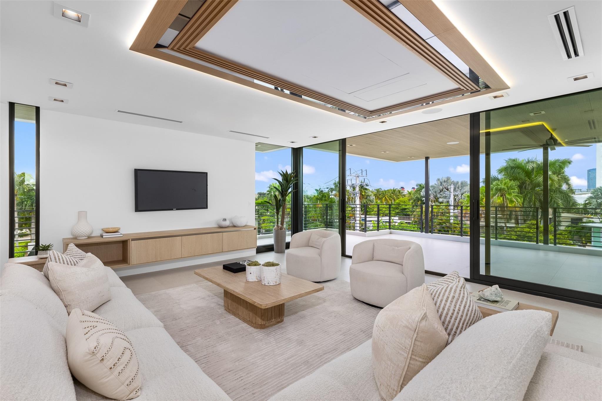 1626 E Lake Dr Fort Lauderdale, FL 33316