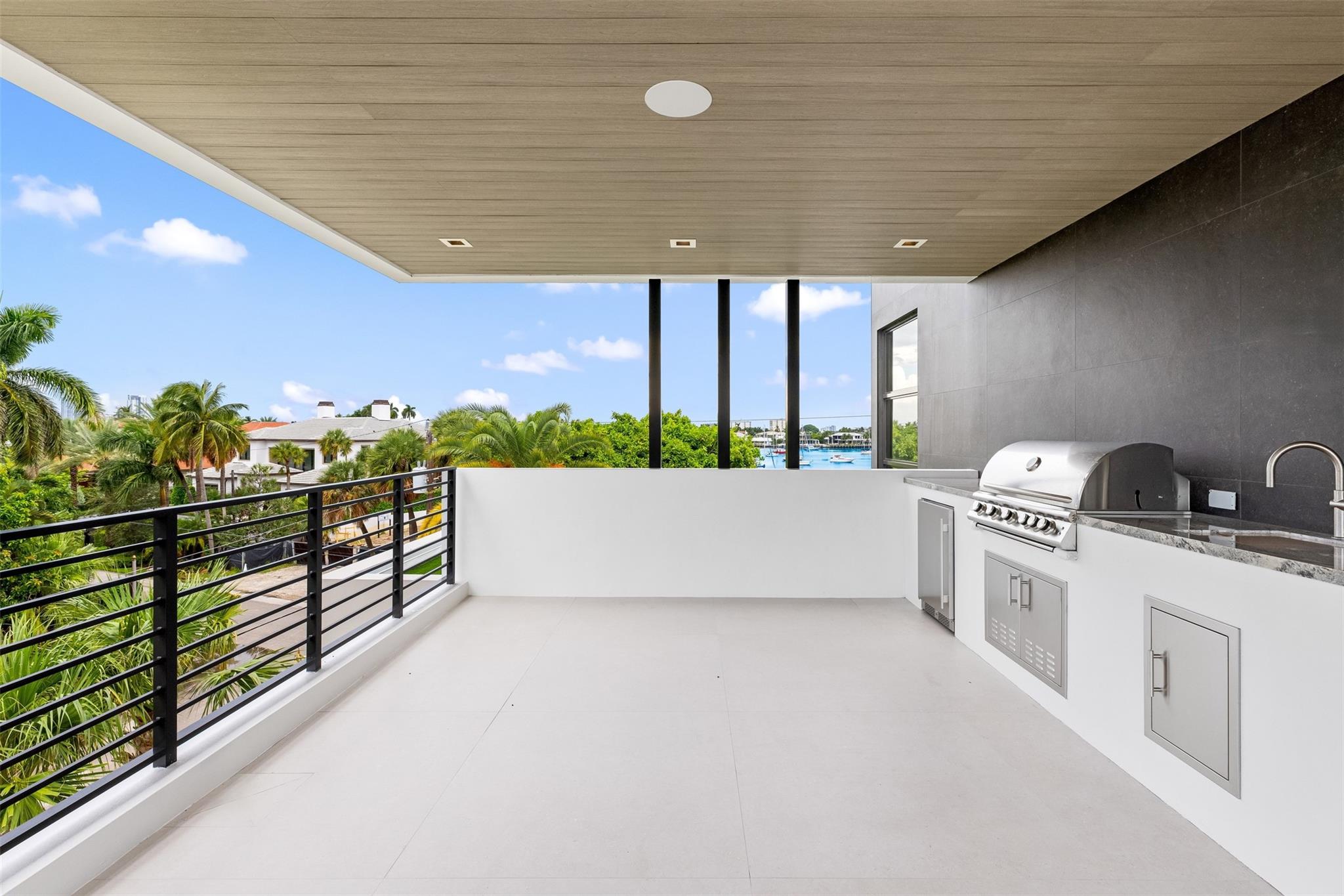 1626 E Lake Dr Fort Lauderdale, FL 33316