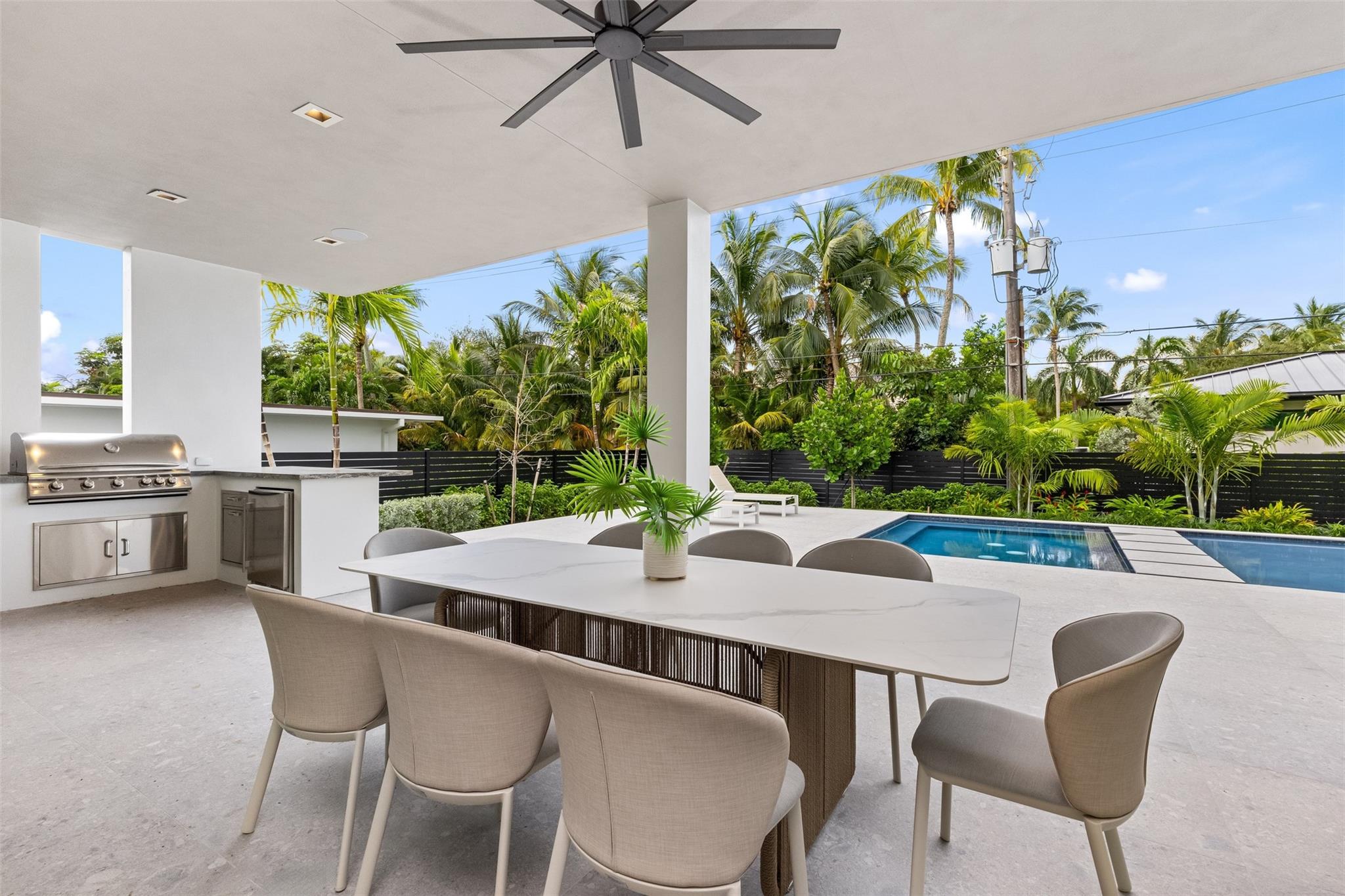 1626 E Lake Dr Fort Lauderdale, FL 33316