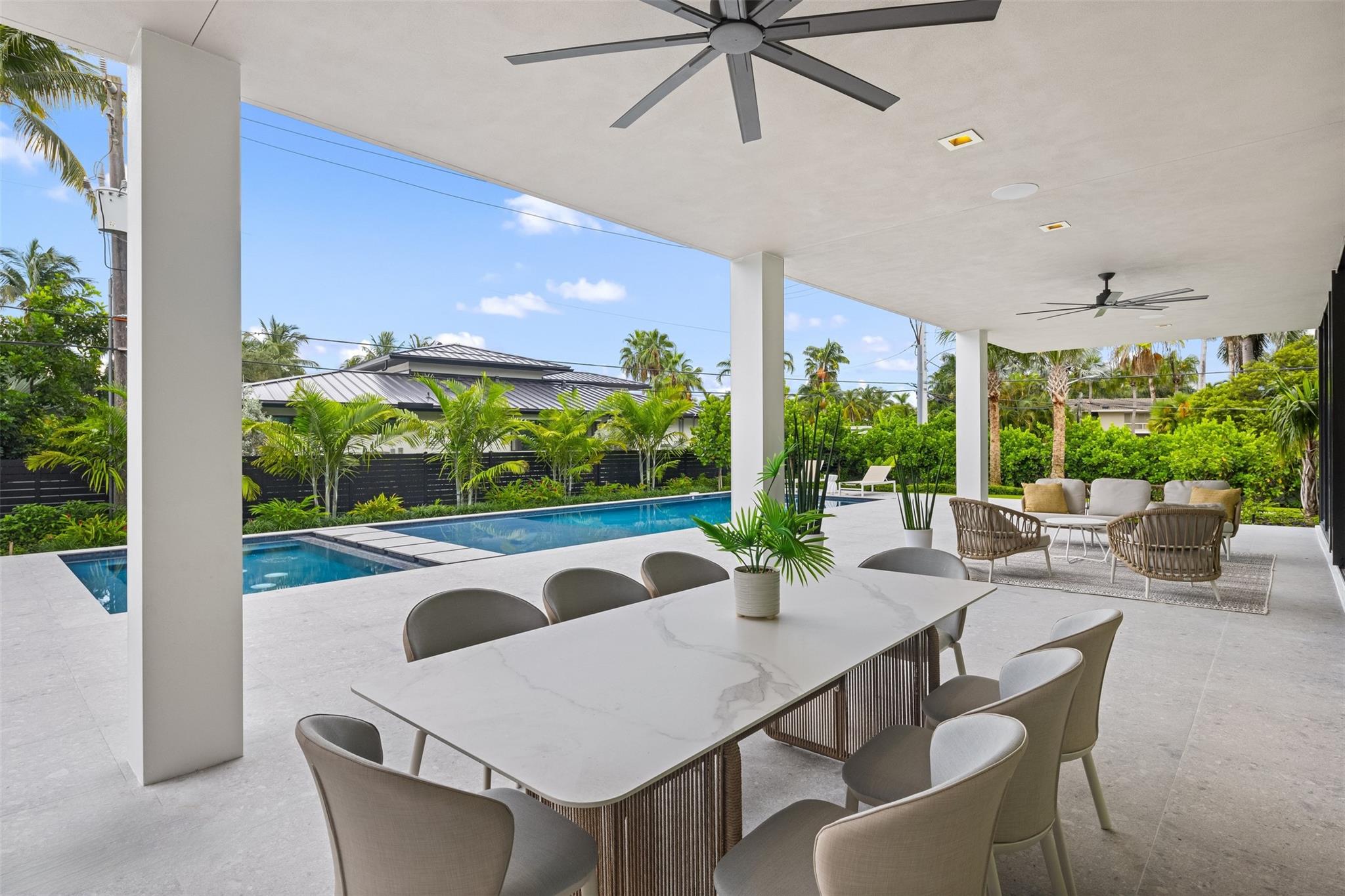 1626 E Lake Dr Fort Lauderdale, FL 33316