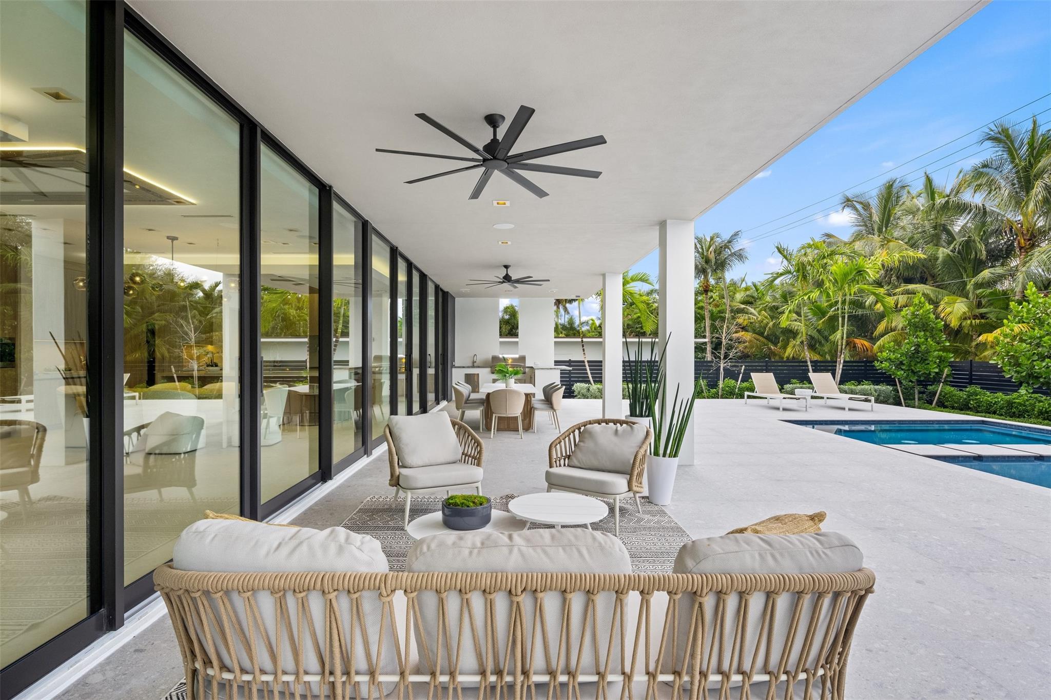 1626 E Lake Dr Fort Lauderdale, FL 33316