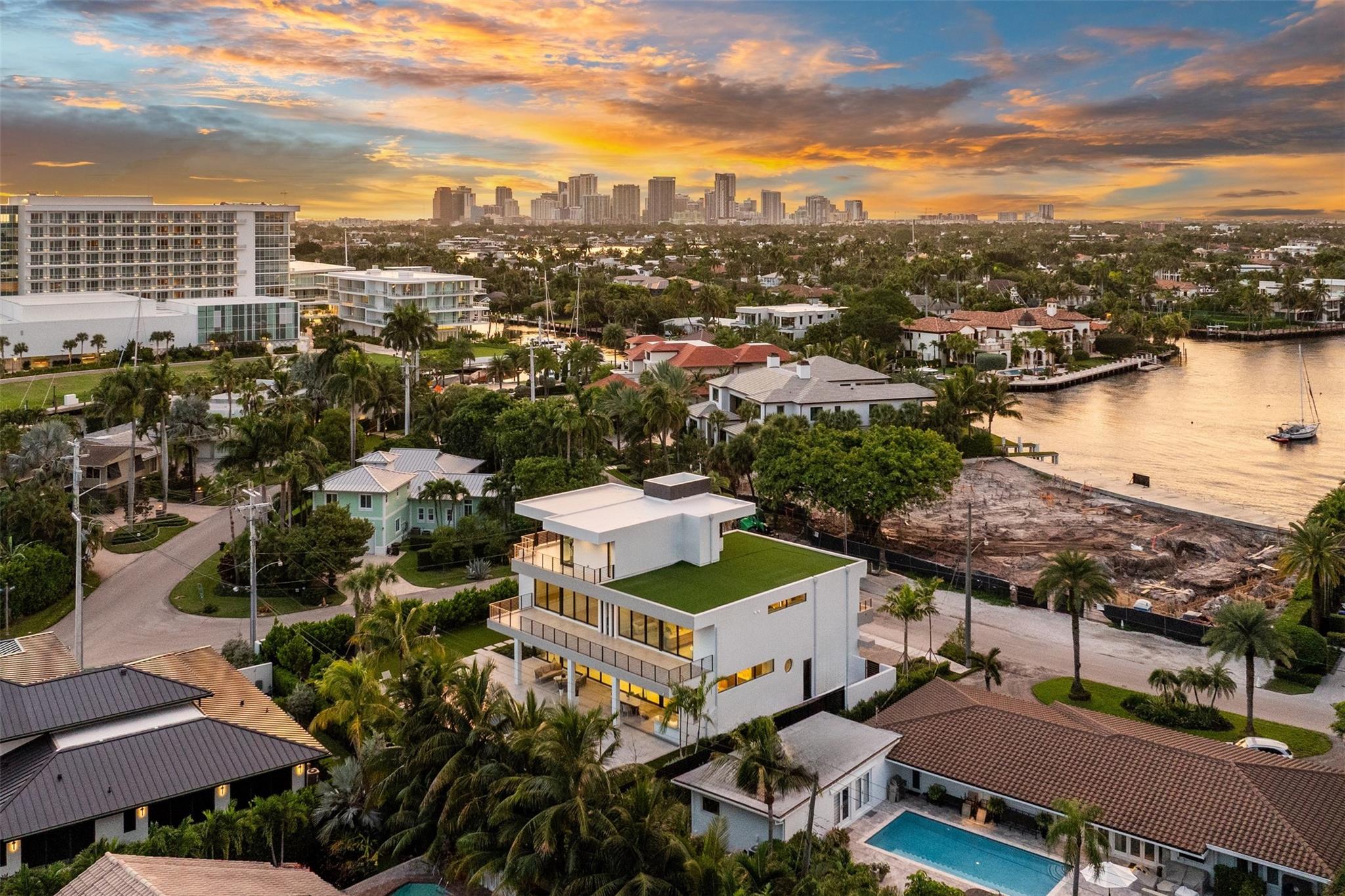 1626 E Lake Dr Fort Lauderdale, FL 33316