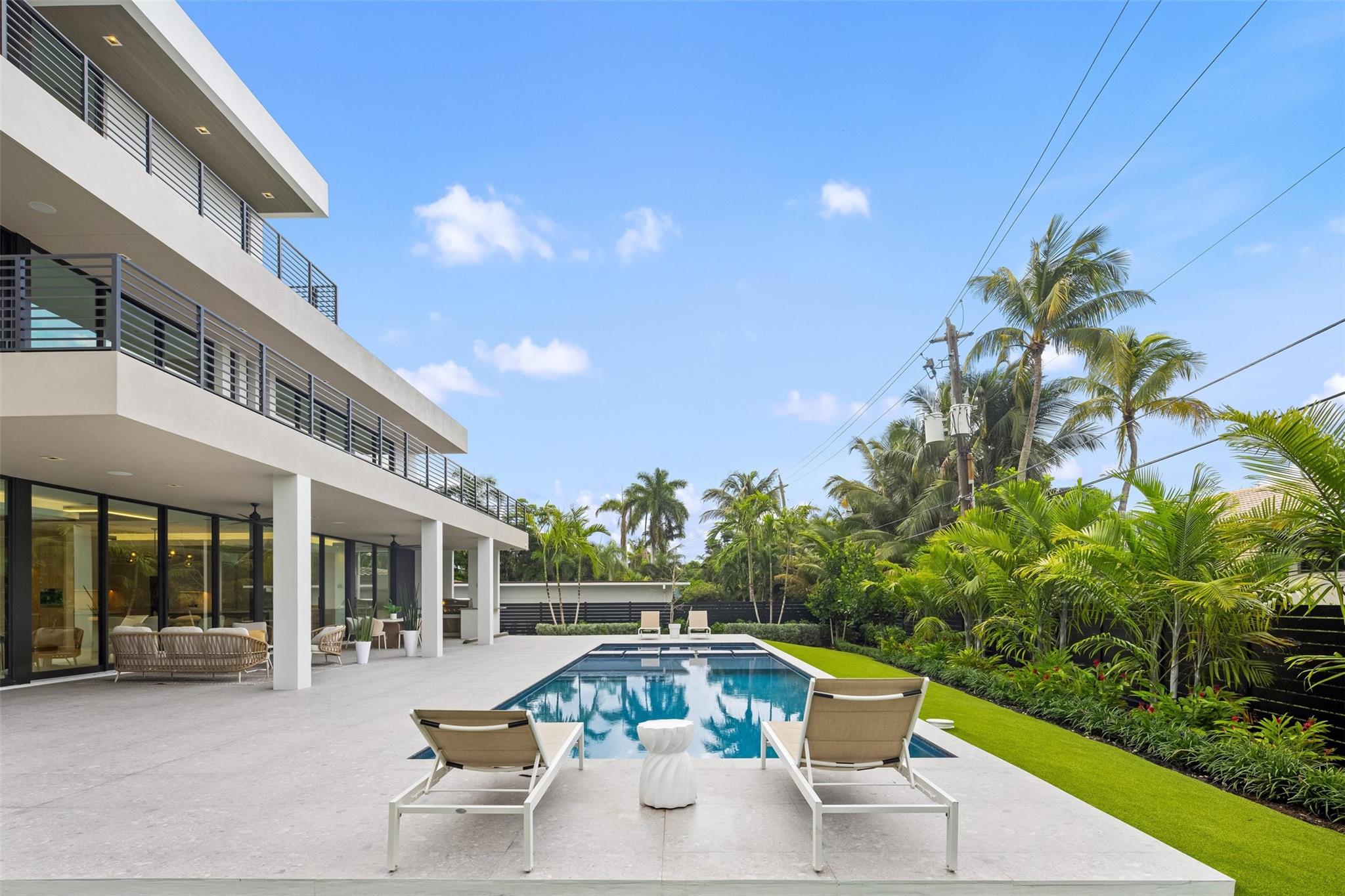 1626 E Lake Dr Fort Lauderdale, FL 33316