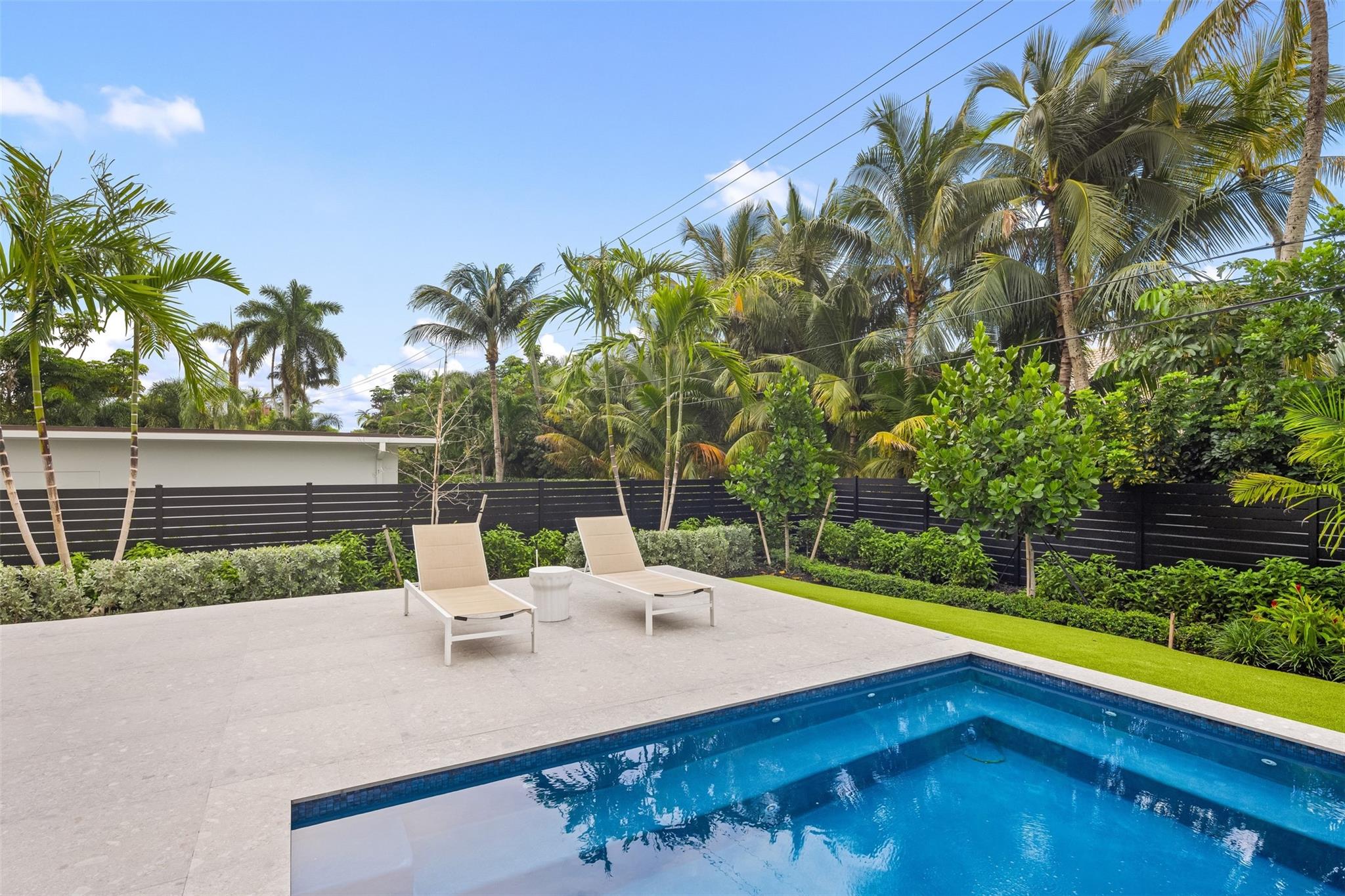 1626 E Lake Dr Fort Lauderdale, FL 33316