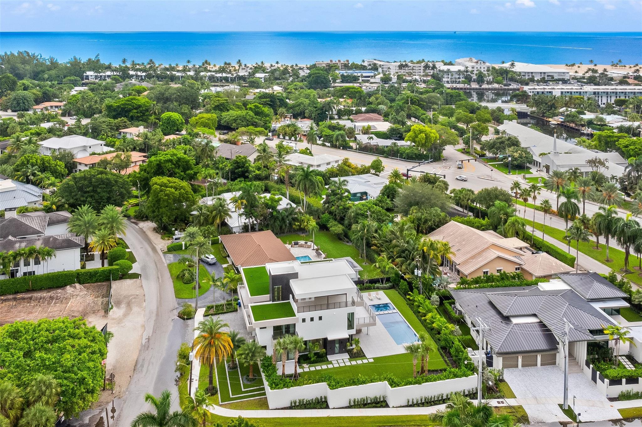 1626 E Lake Dr Fort Lauderdale, FL 33316