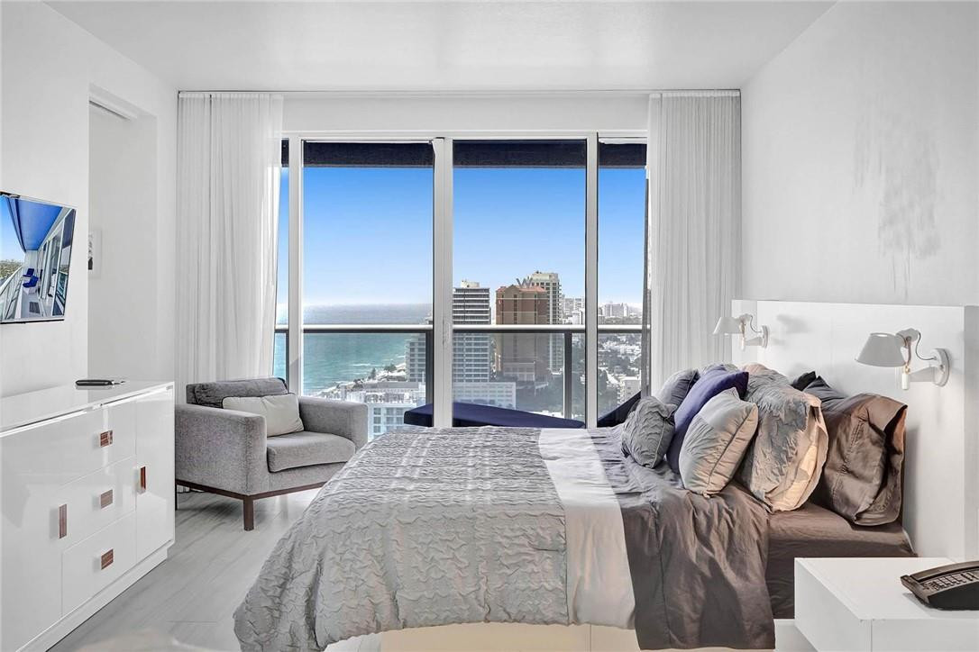 3101 Bayshore #2407 Fort Lauderdale, FL 33304