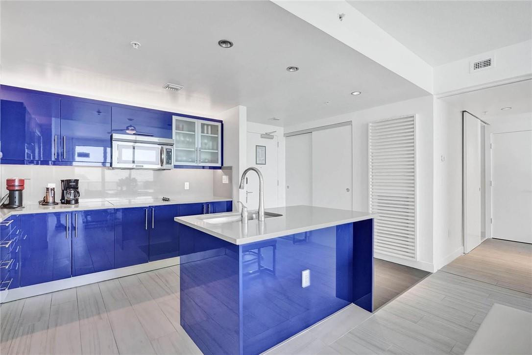 3101 Bayshore #2407 Fort Lauderdale, FL 33304