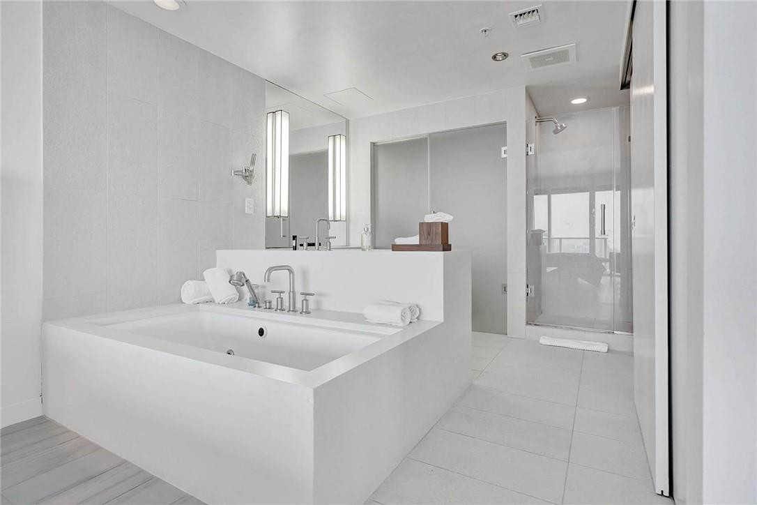 3101 Bayshore #2407 Fort Lauderdale, FL 33304