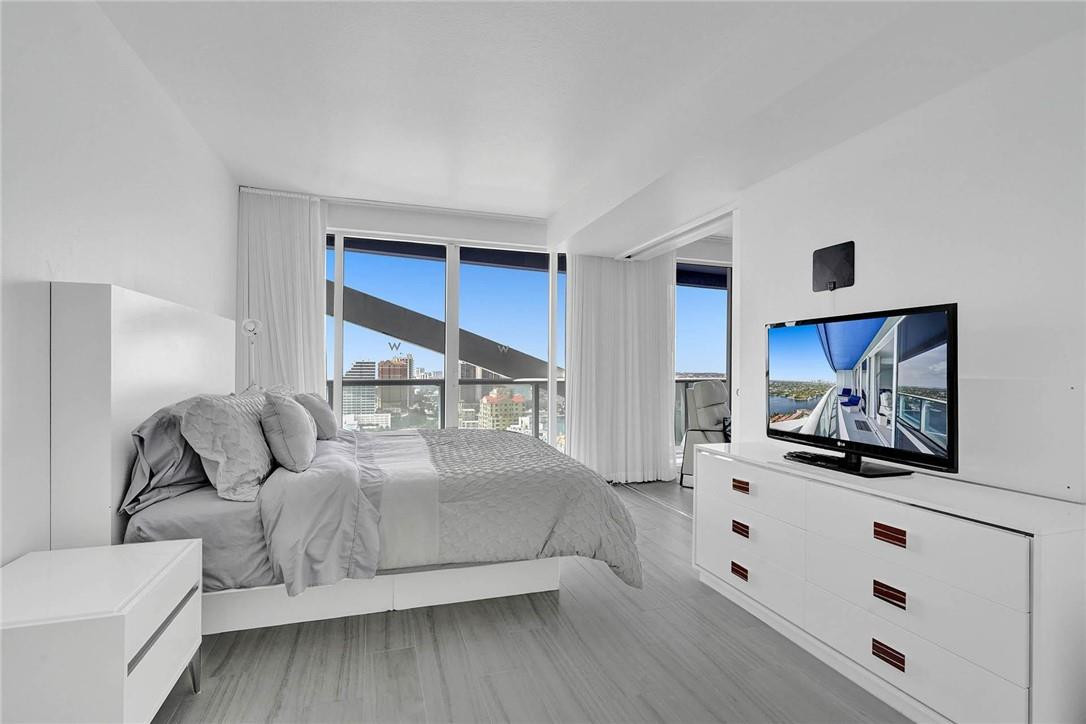 3101 Bayshore #2407 Fort Lauderdale, FL 33304